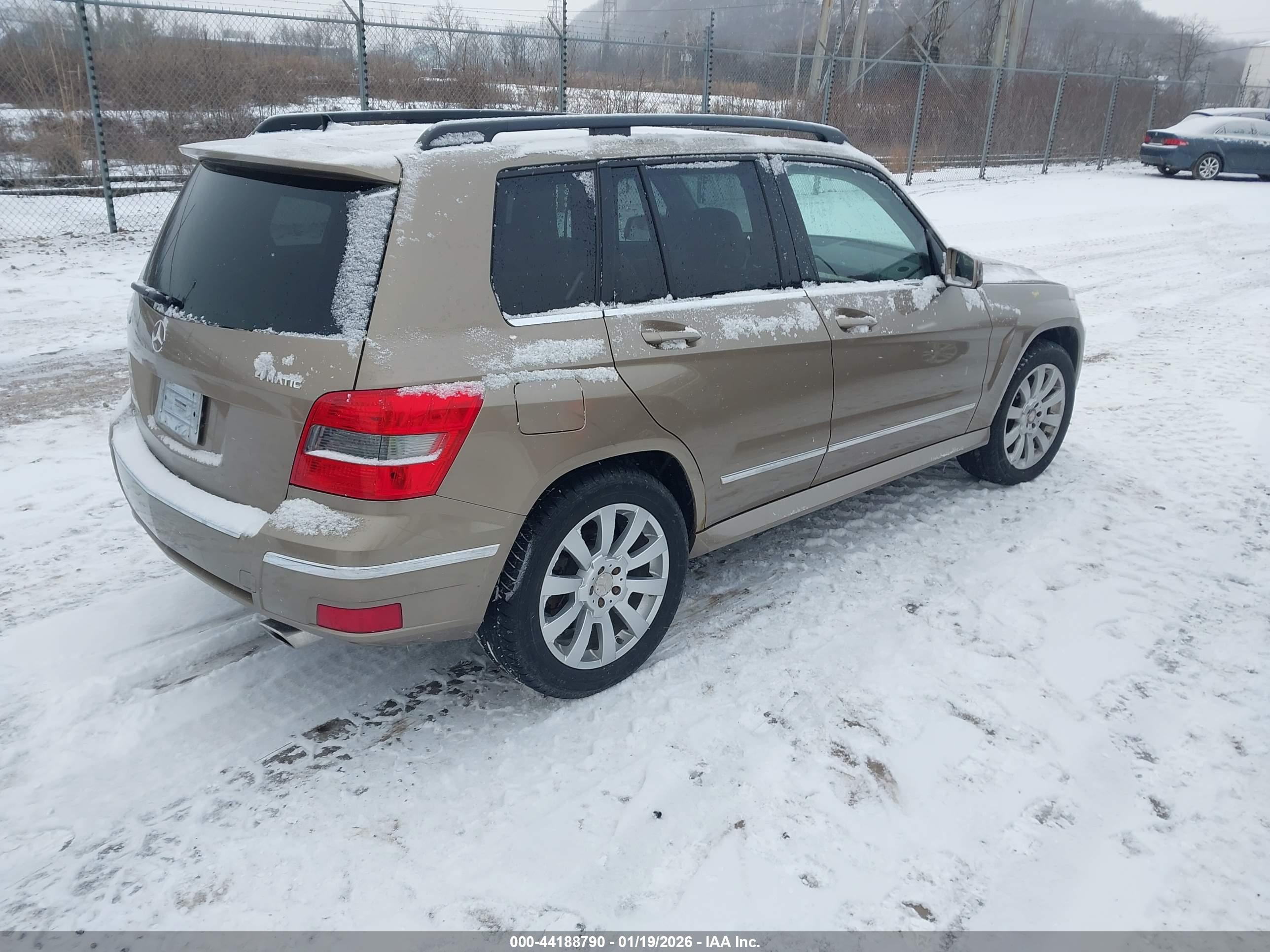 MERCEDES-BENZ GLK image 4