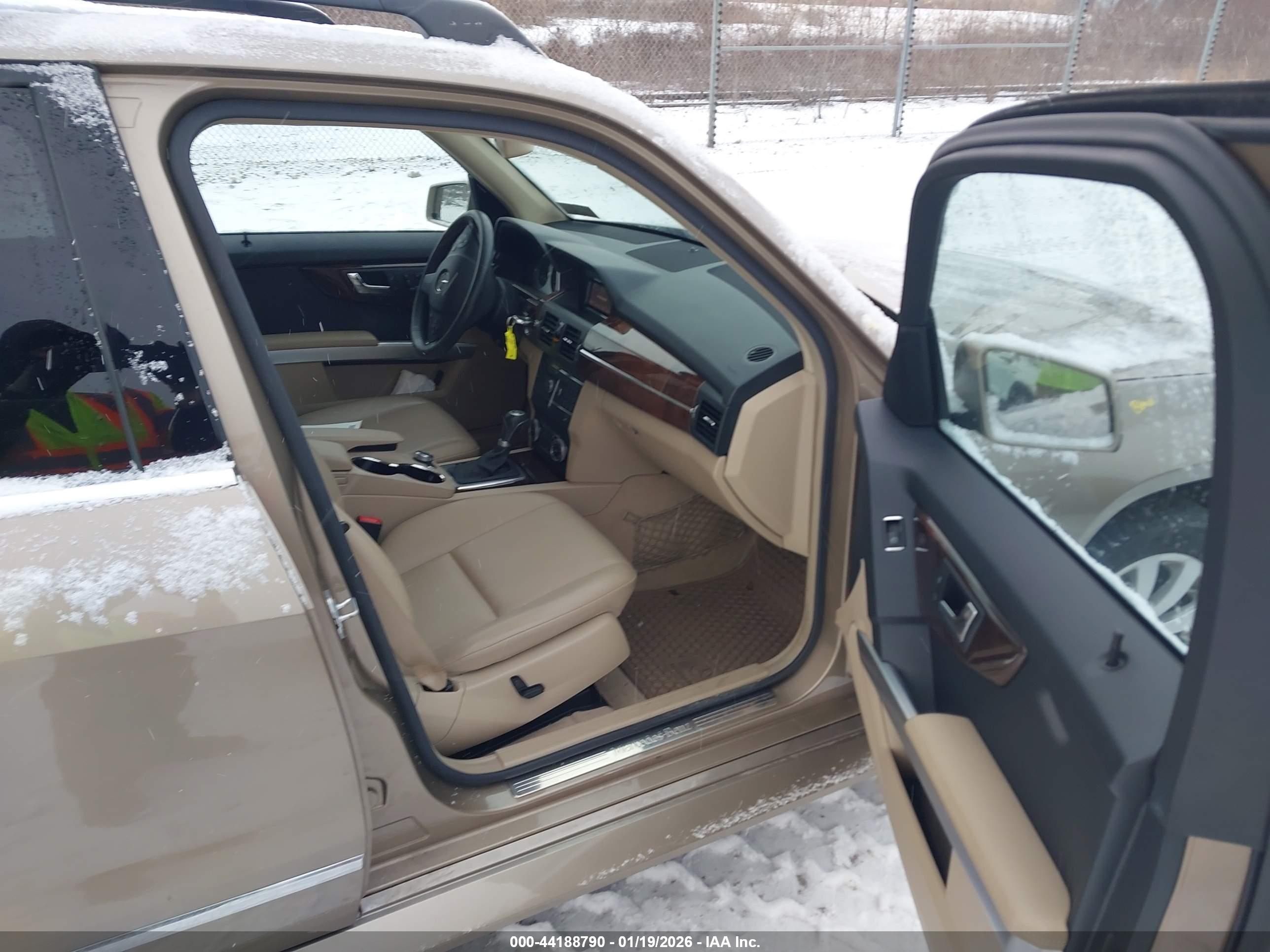 MERCEDES-BENZ GLK image 5