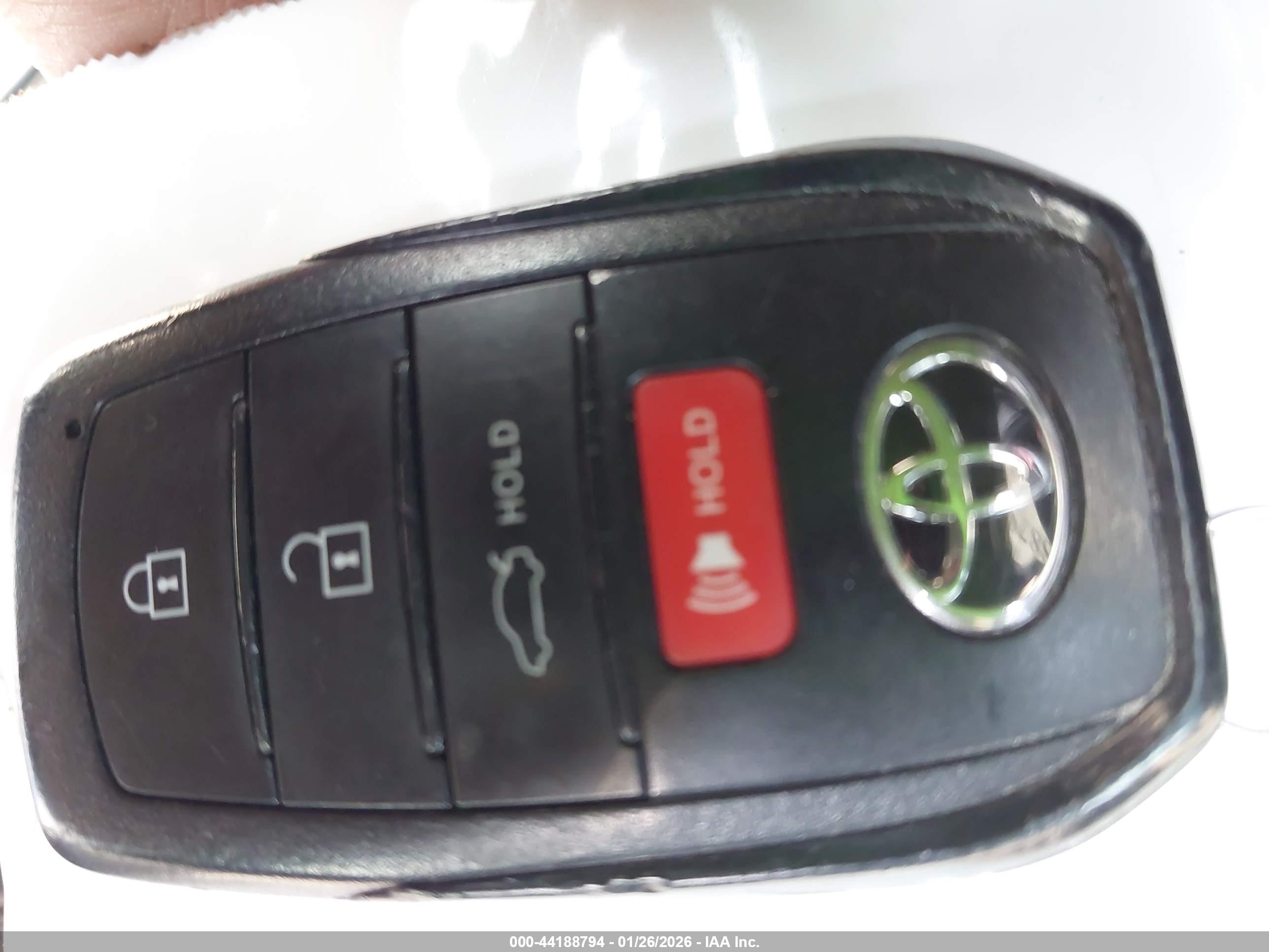 TOYOTA COROLLA image 11