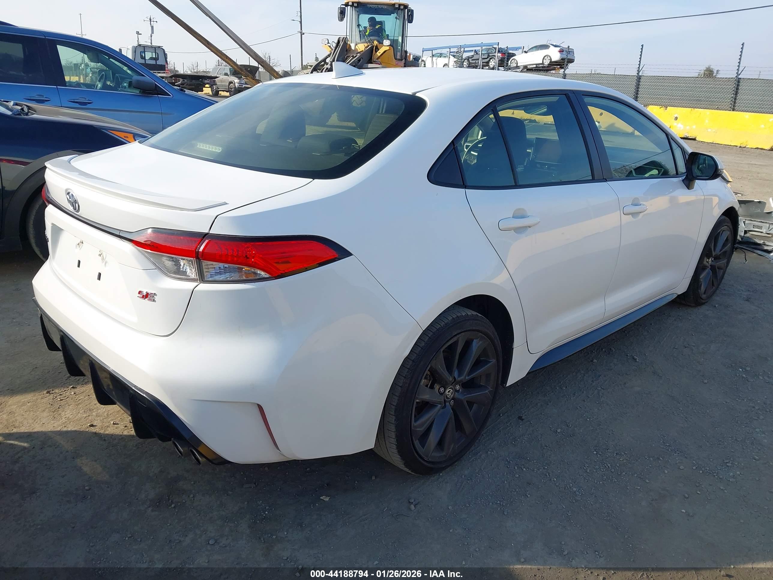 TOYOTA COROLLA image 4