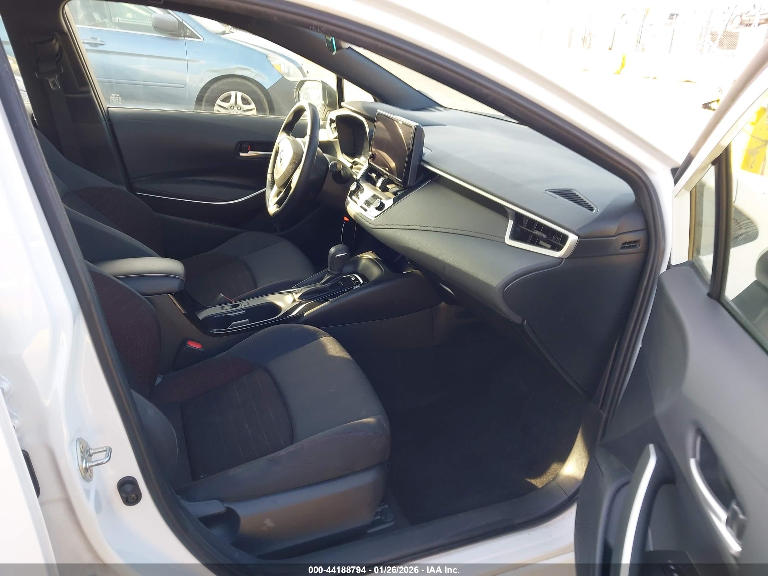 TOYOTA COROLLA image 5
