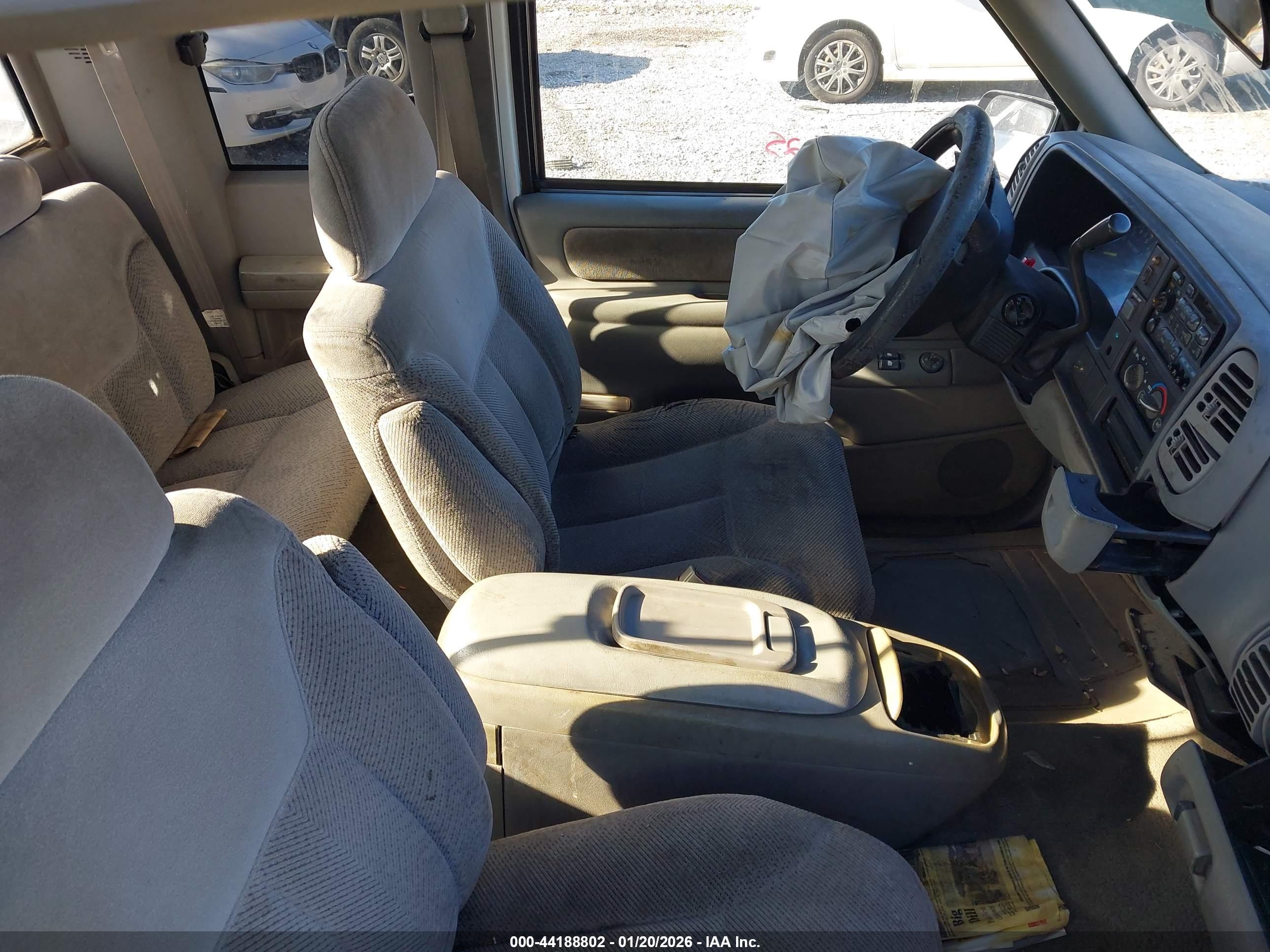 GMC SIERRA image 5