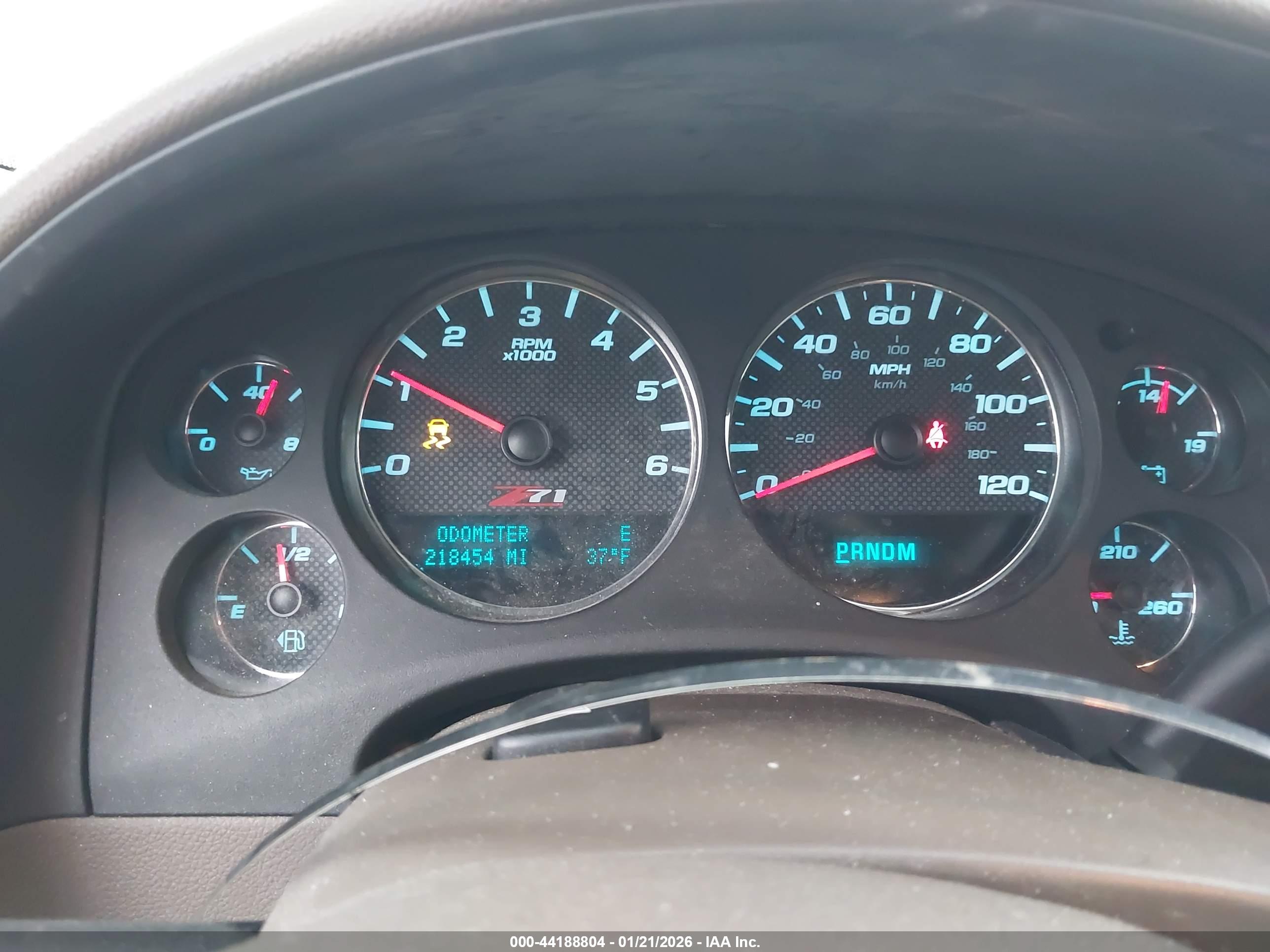 CHEVROLET SUBURBAN image 7