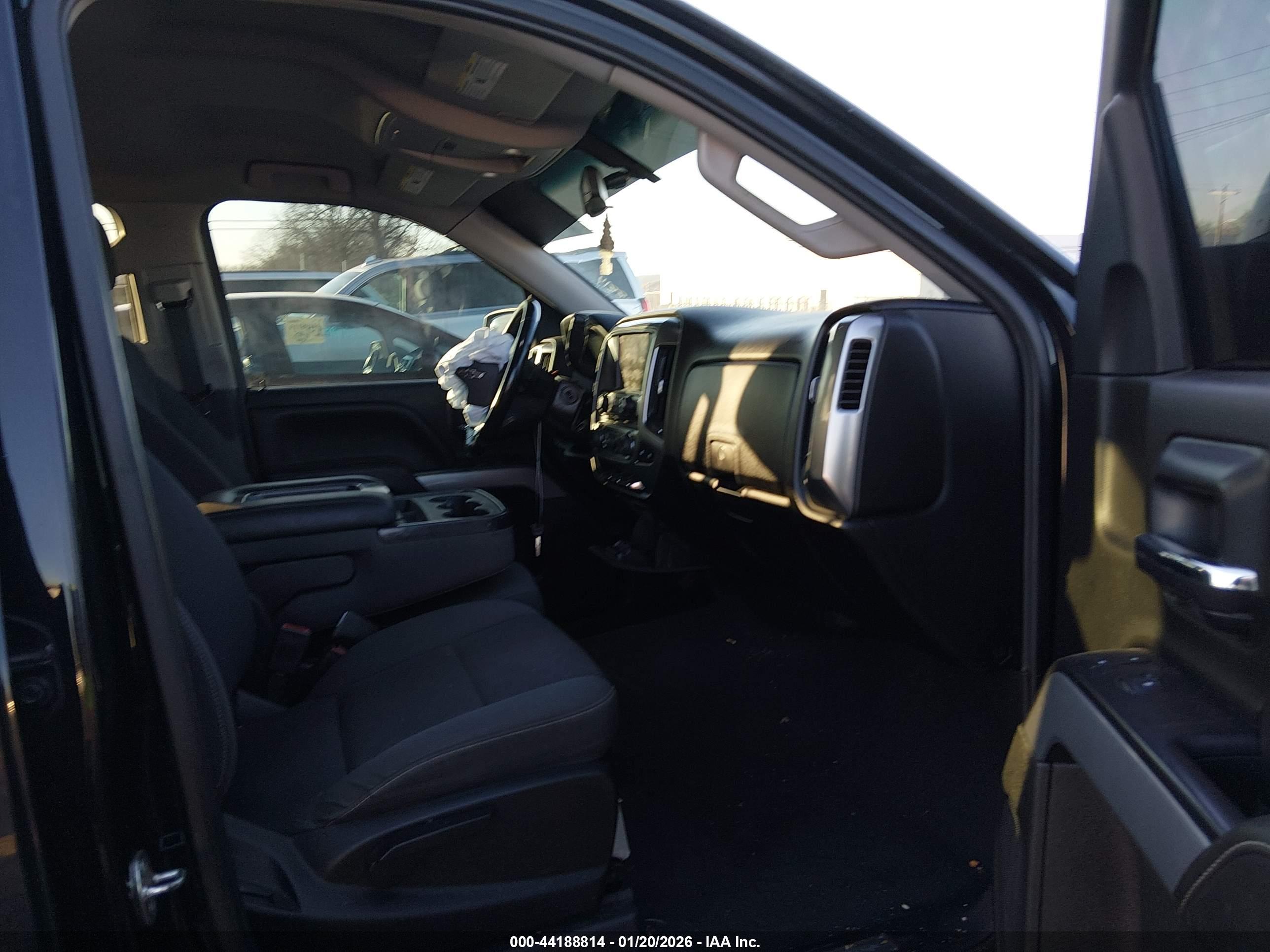 CHEVROLET SILVERADO image 5