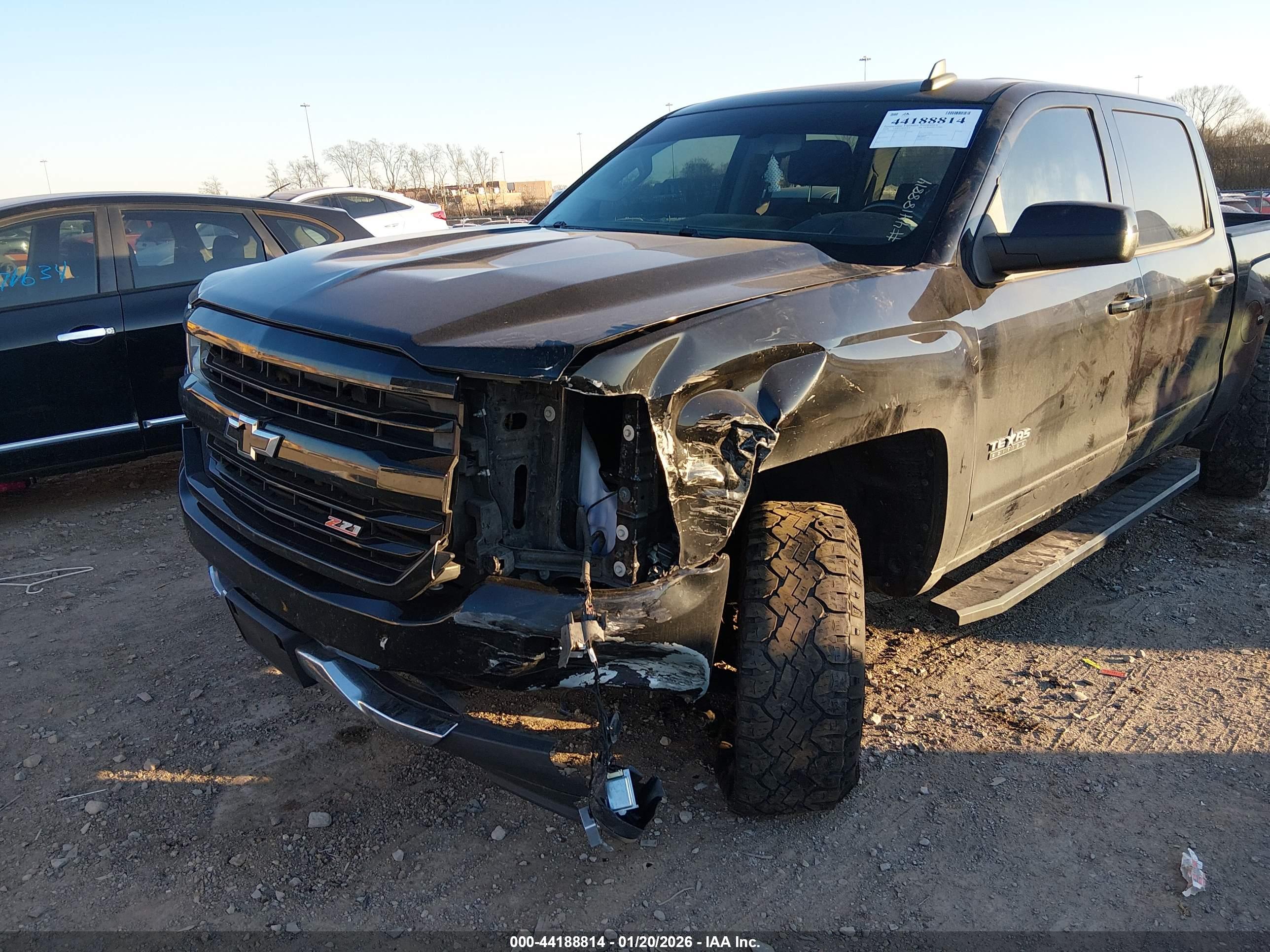 CHEVROLET SILVERADO image 6