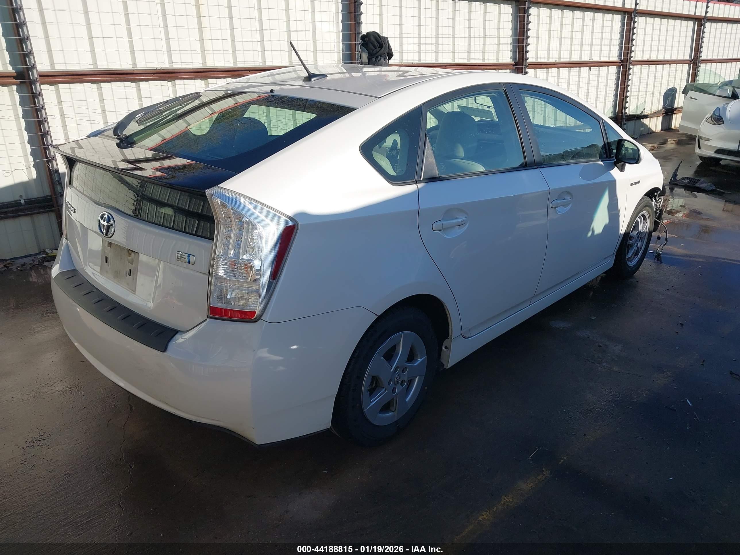 TOYOTA PRIUS image 4