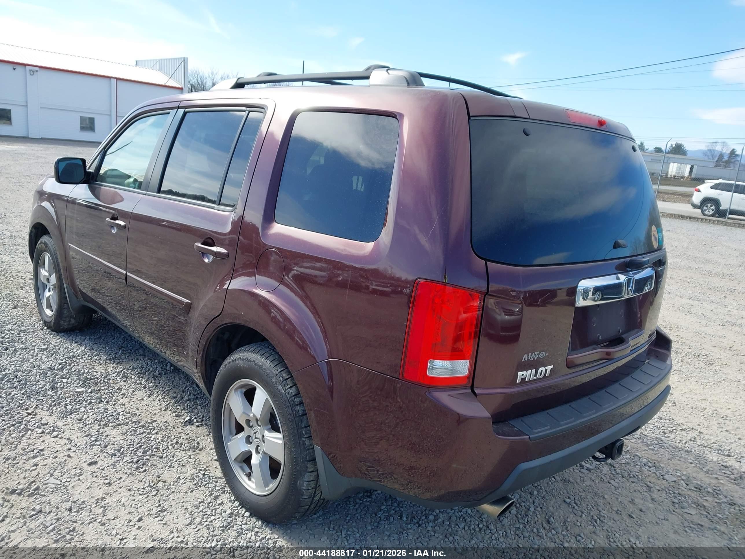 HONDA PILOT image 3