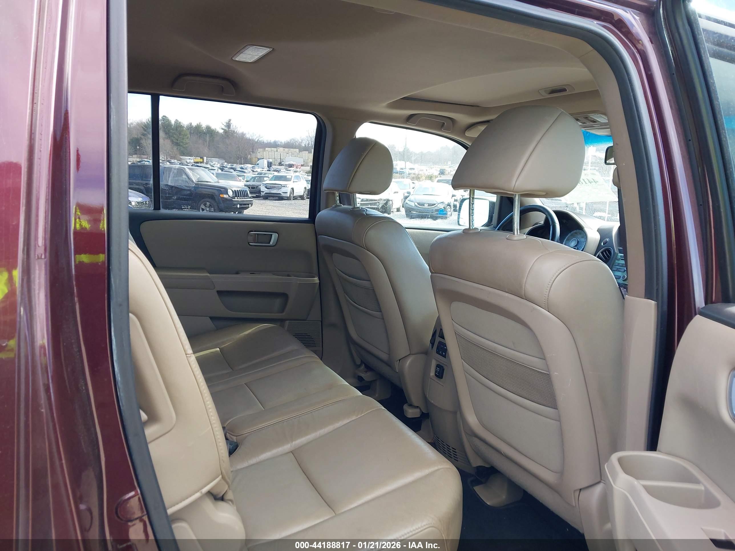 HONDA PILOT image 8