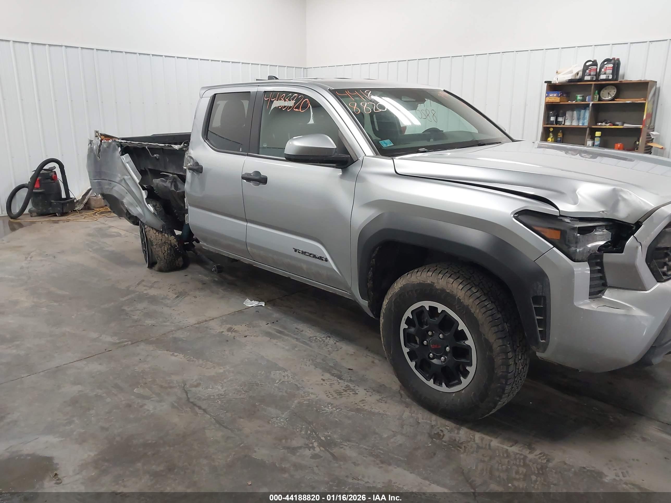 TOYOTA TACOMA image 6