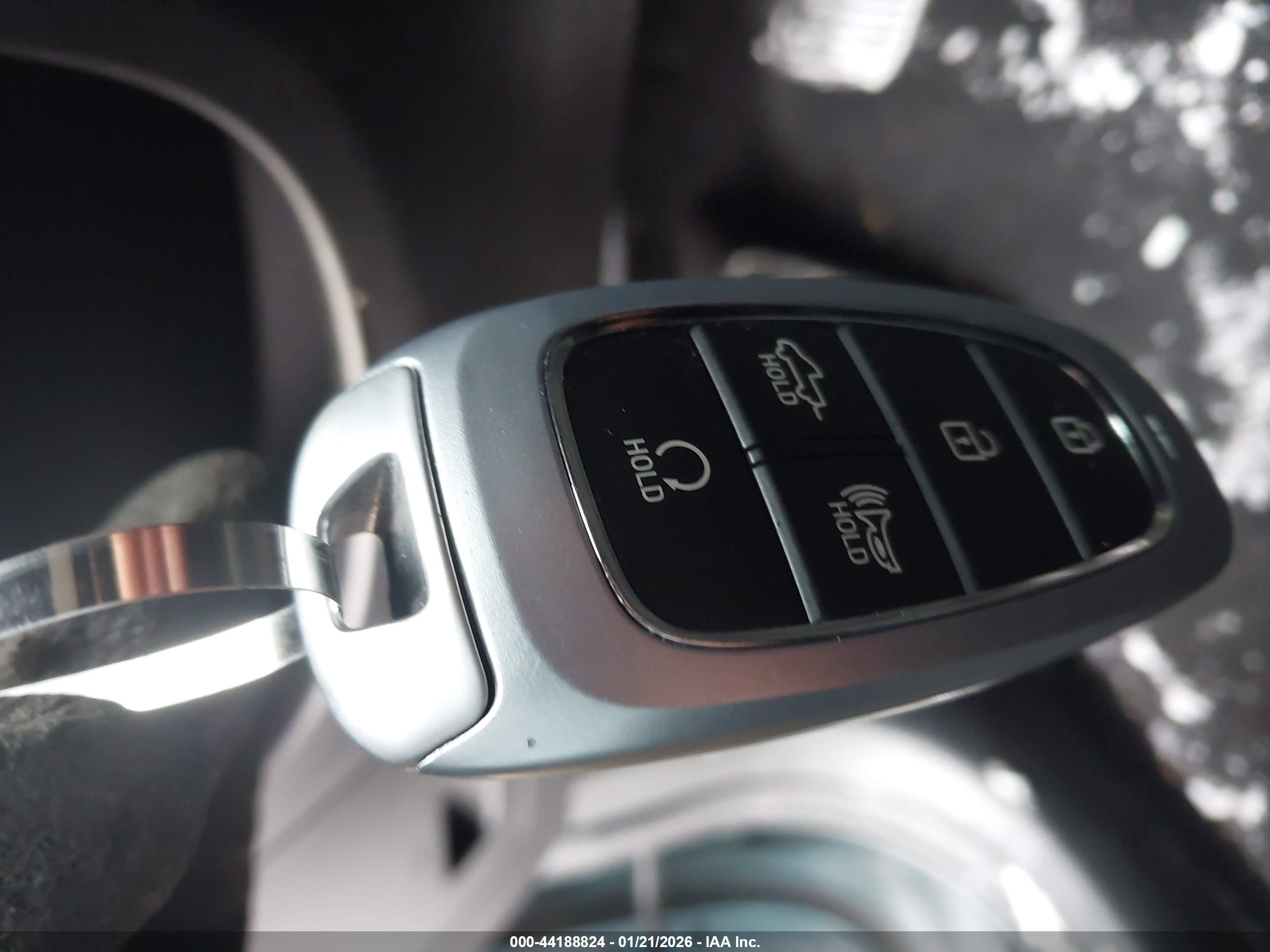 HYUNDAI SANTA image 11
