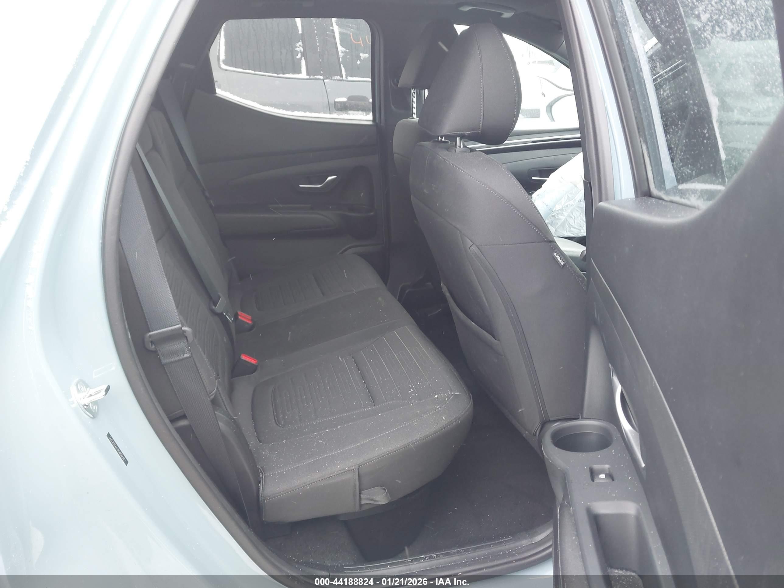 HYUNDAI SANTA image 8