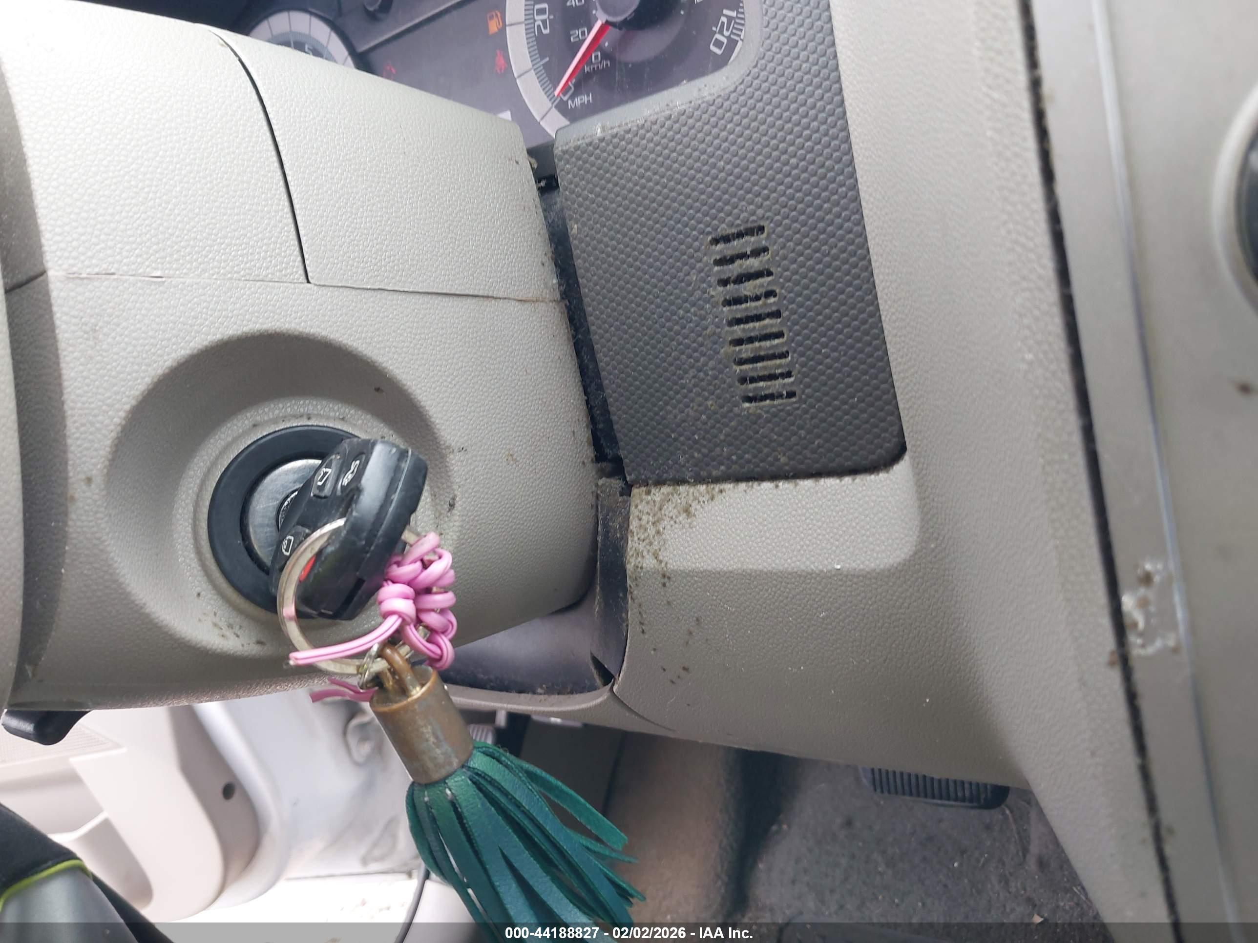 FORD ESCAPE image 11