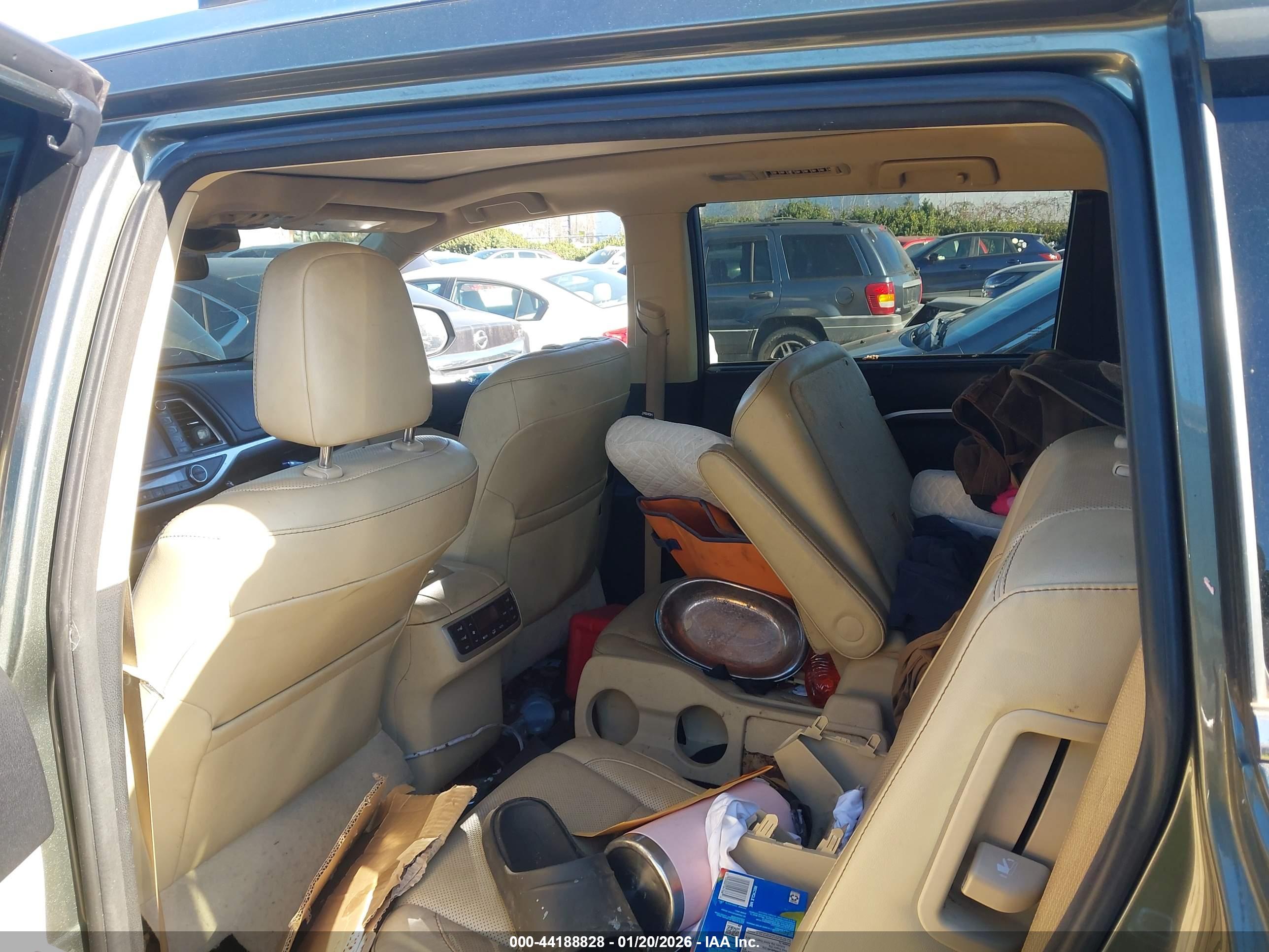 TOYOTA HIGHLANDER image 8