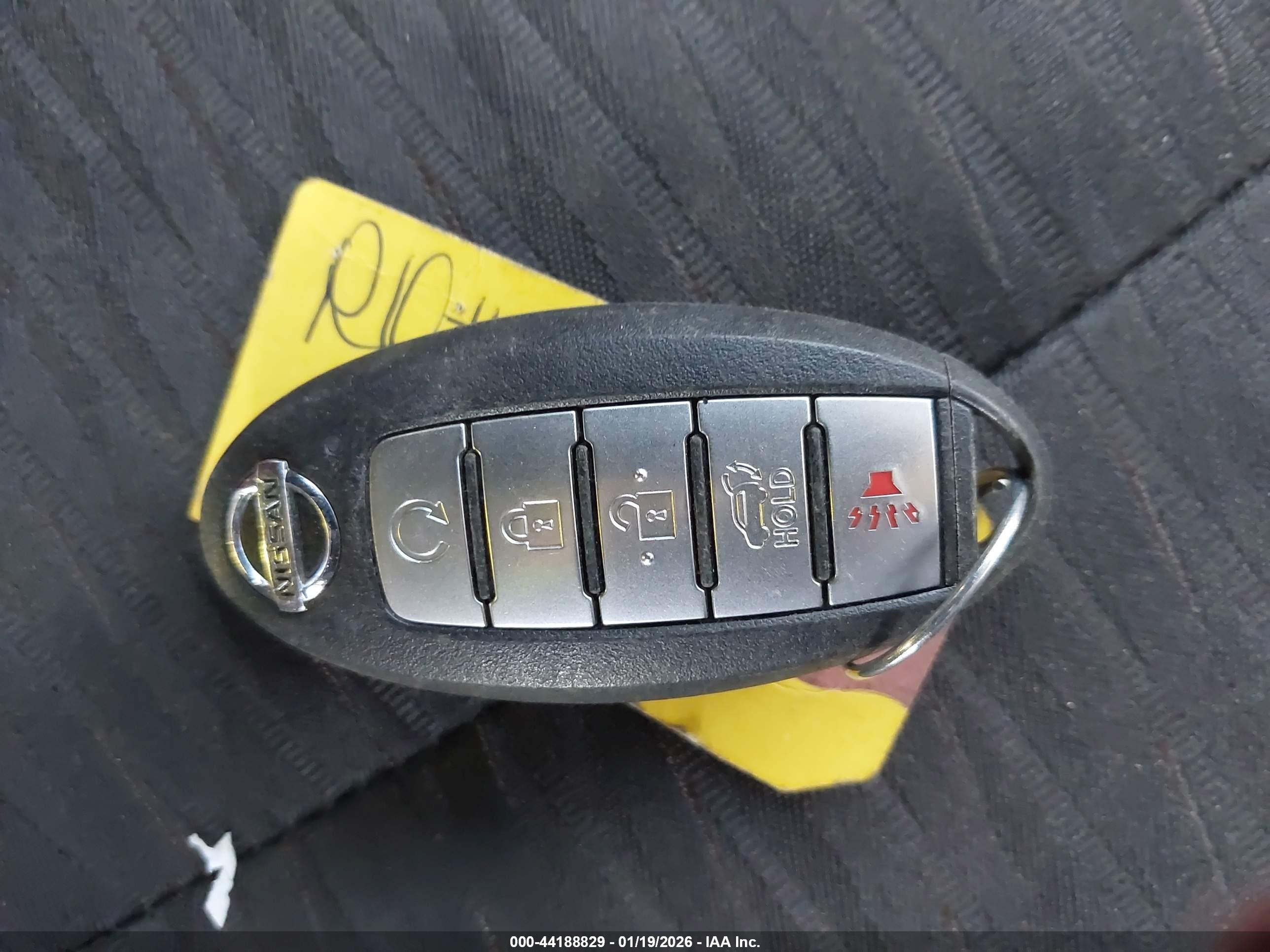 NISSAN ROGUE image 11