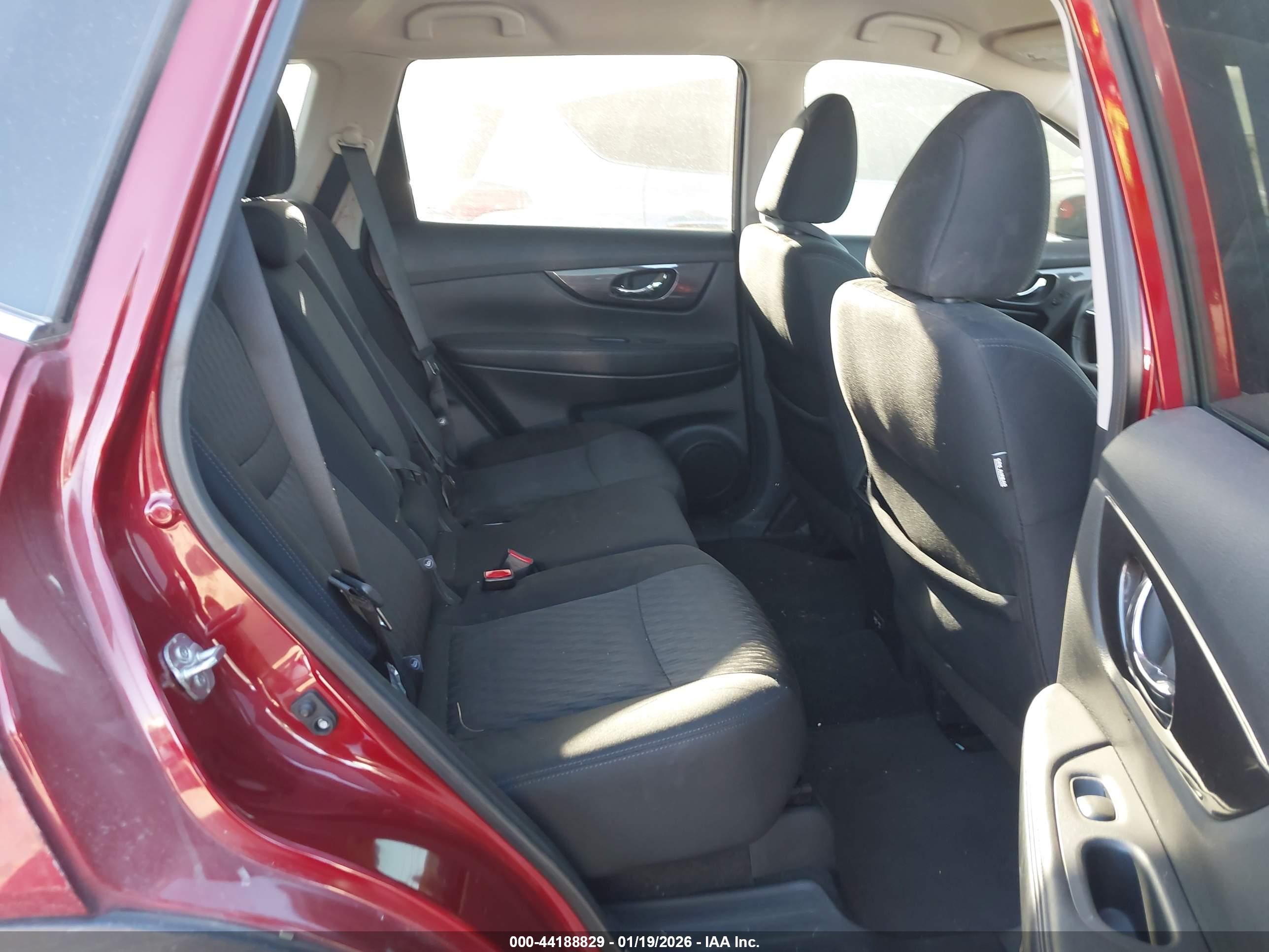NISSAN ROGUE image 8