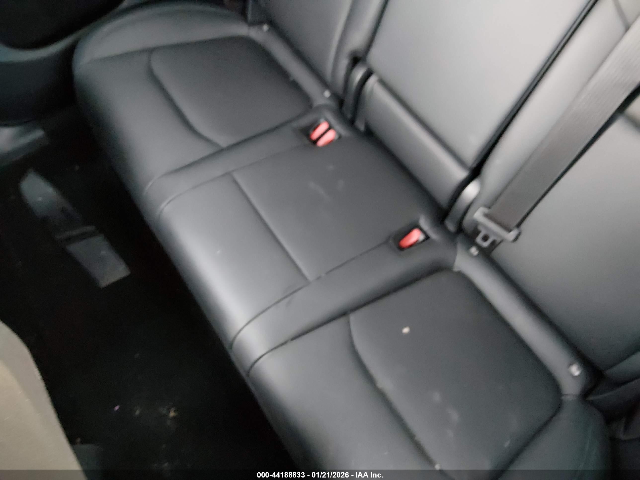 TESLA MODEL image 8