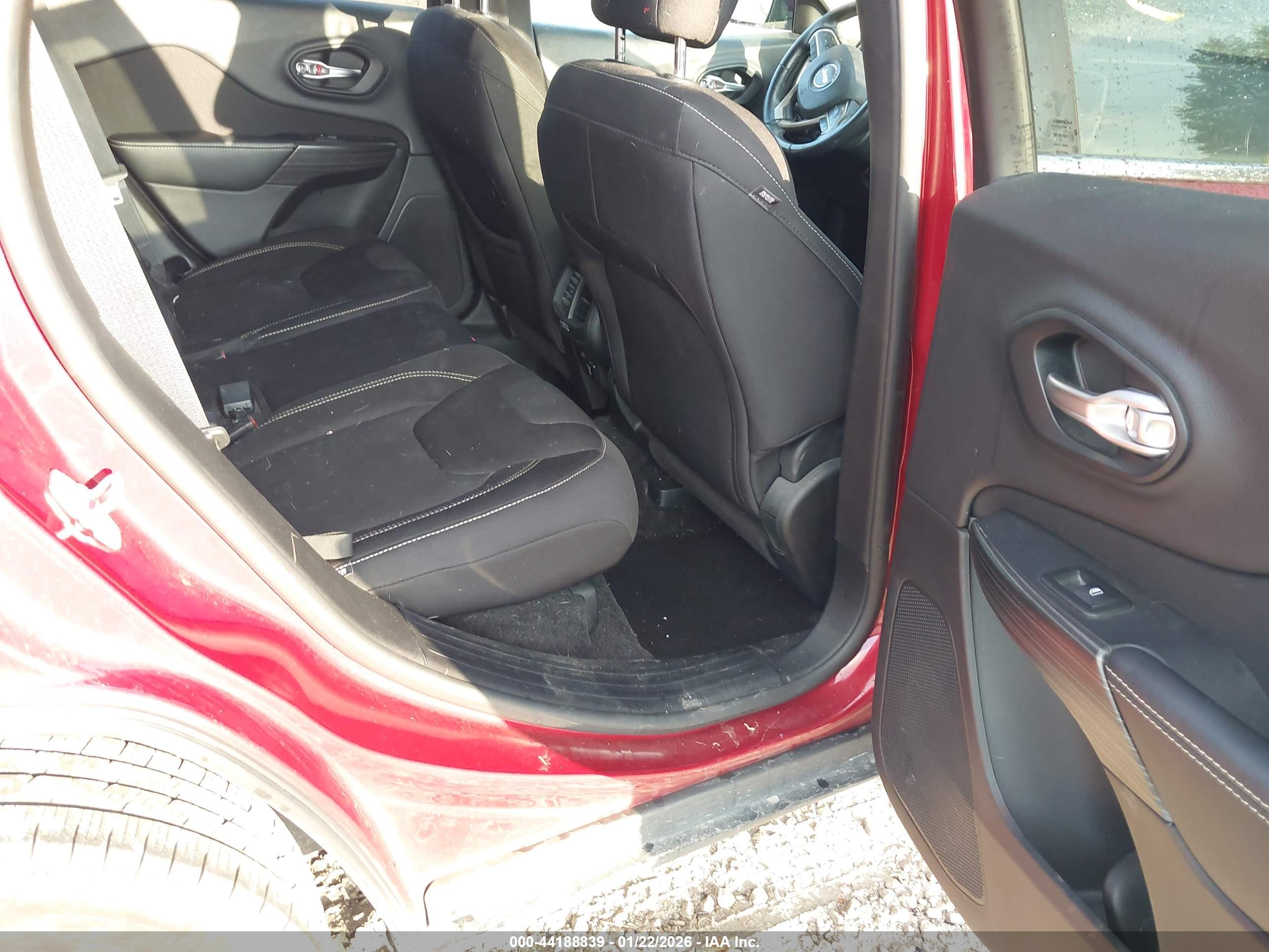 JEEP CHEROKEE image 8