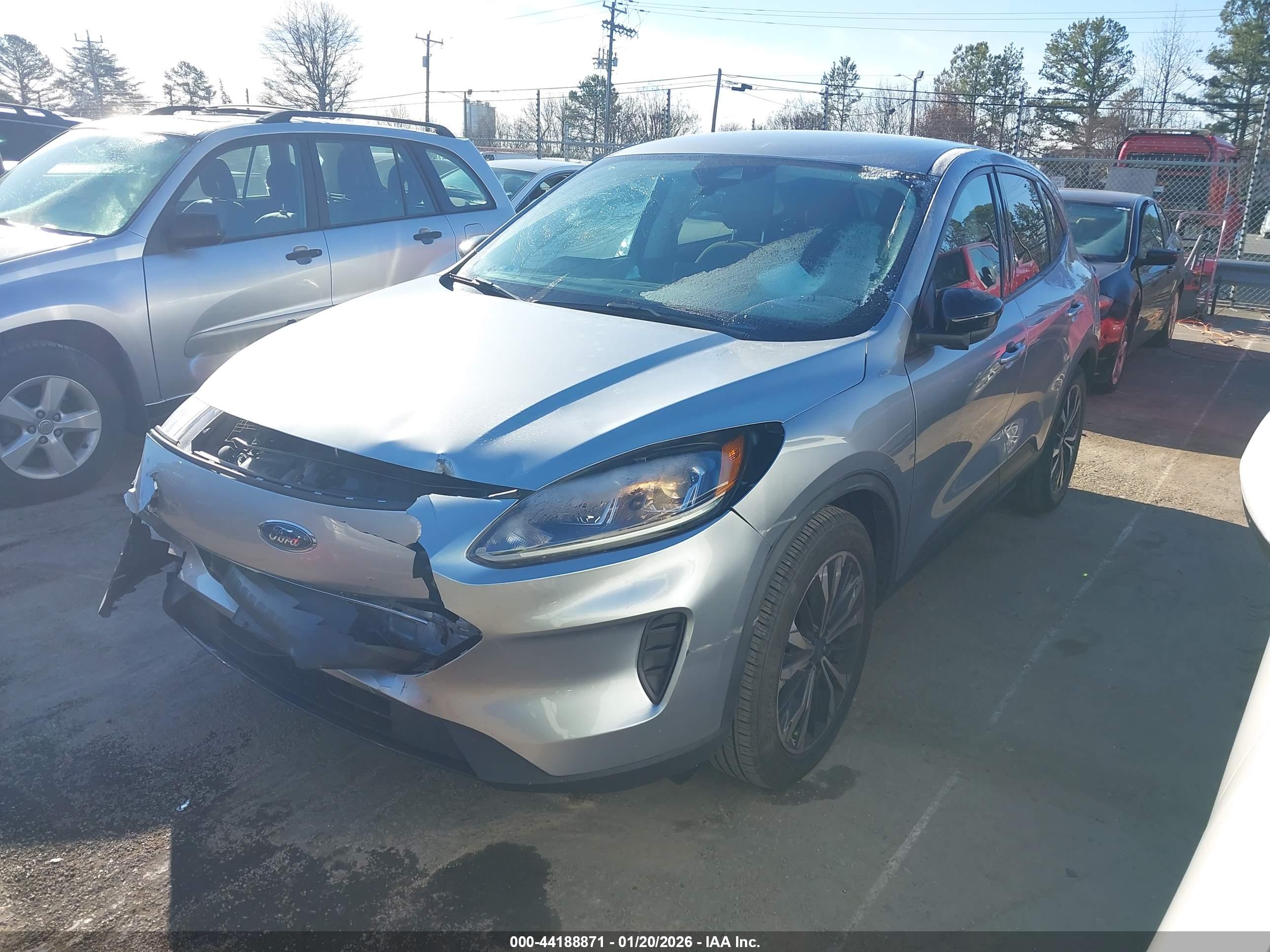 FORD ESCAPE image 2