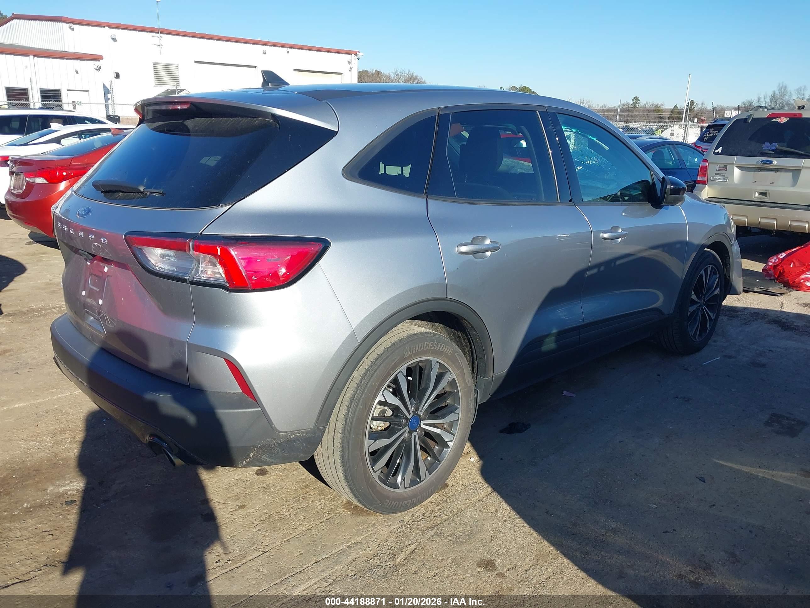 FORD ESCAPE image 4