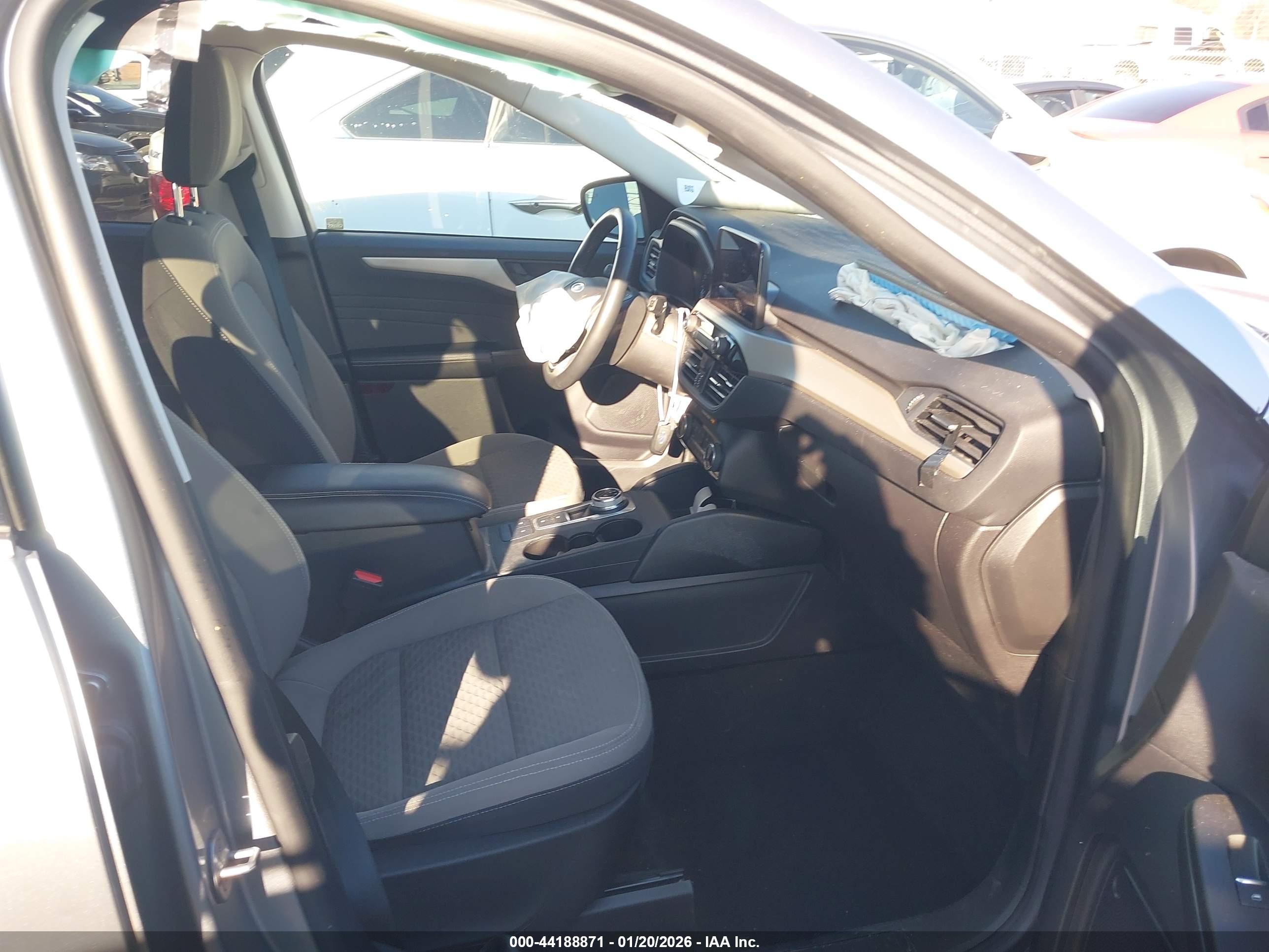 FORD ESCAPE image 5