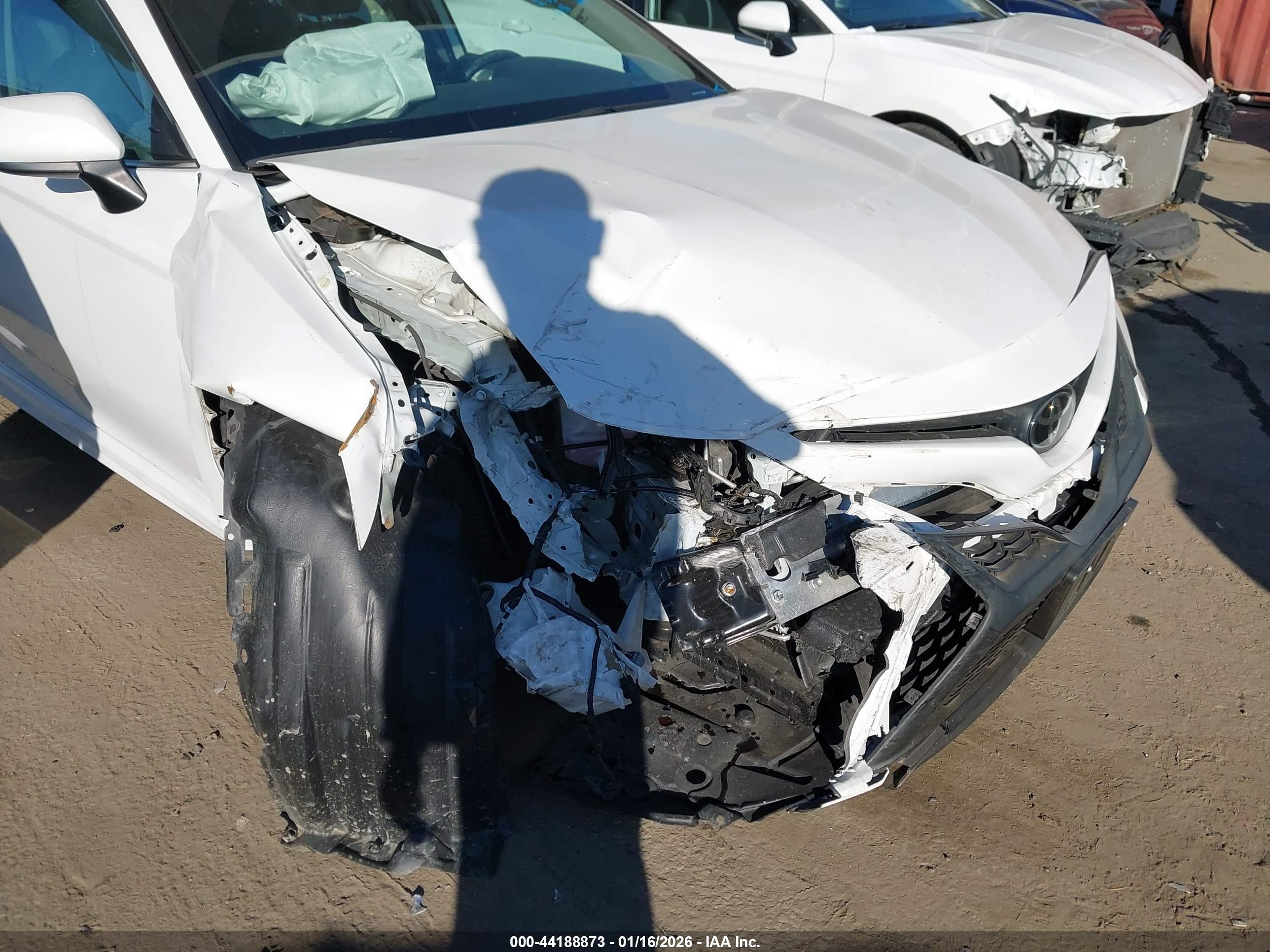TOYOTA CAMRY image 6