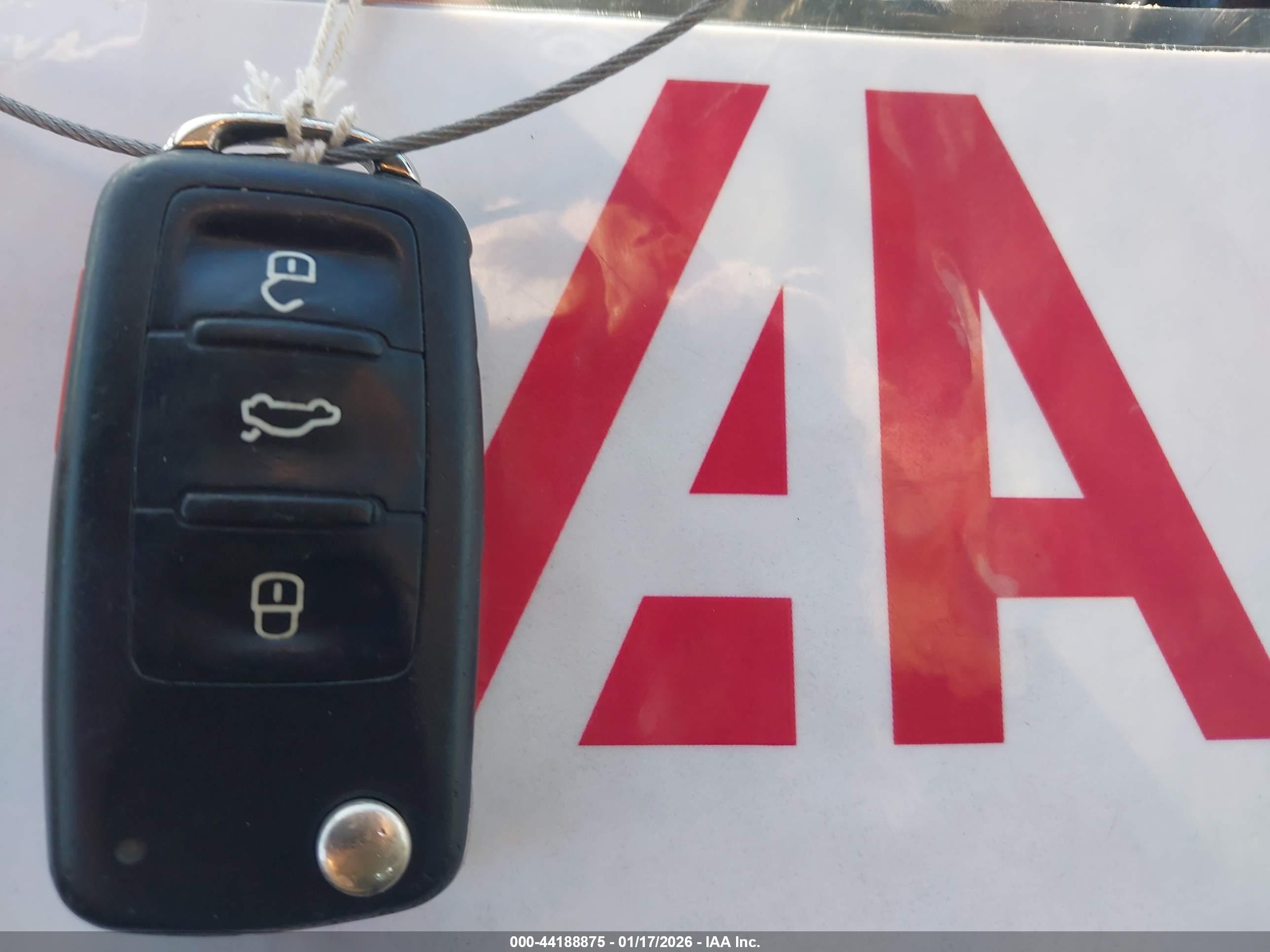 VOLKSWAGEN PASSAT image 11