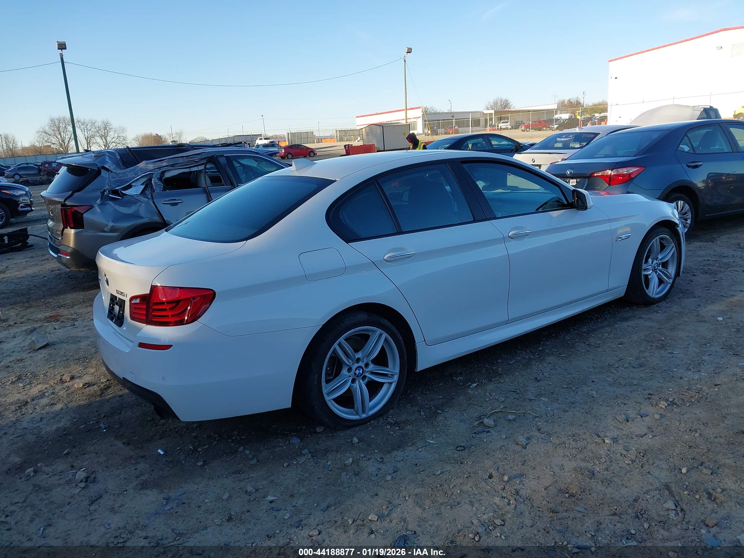 BMW 535I image 4