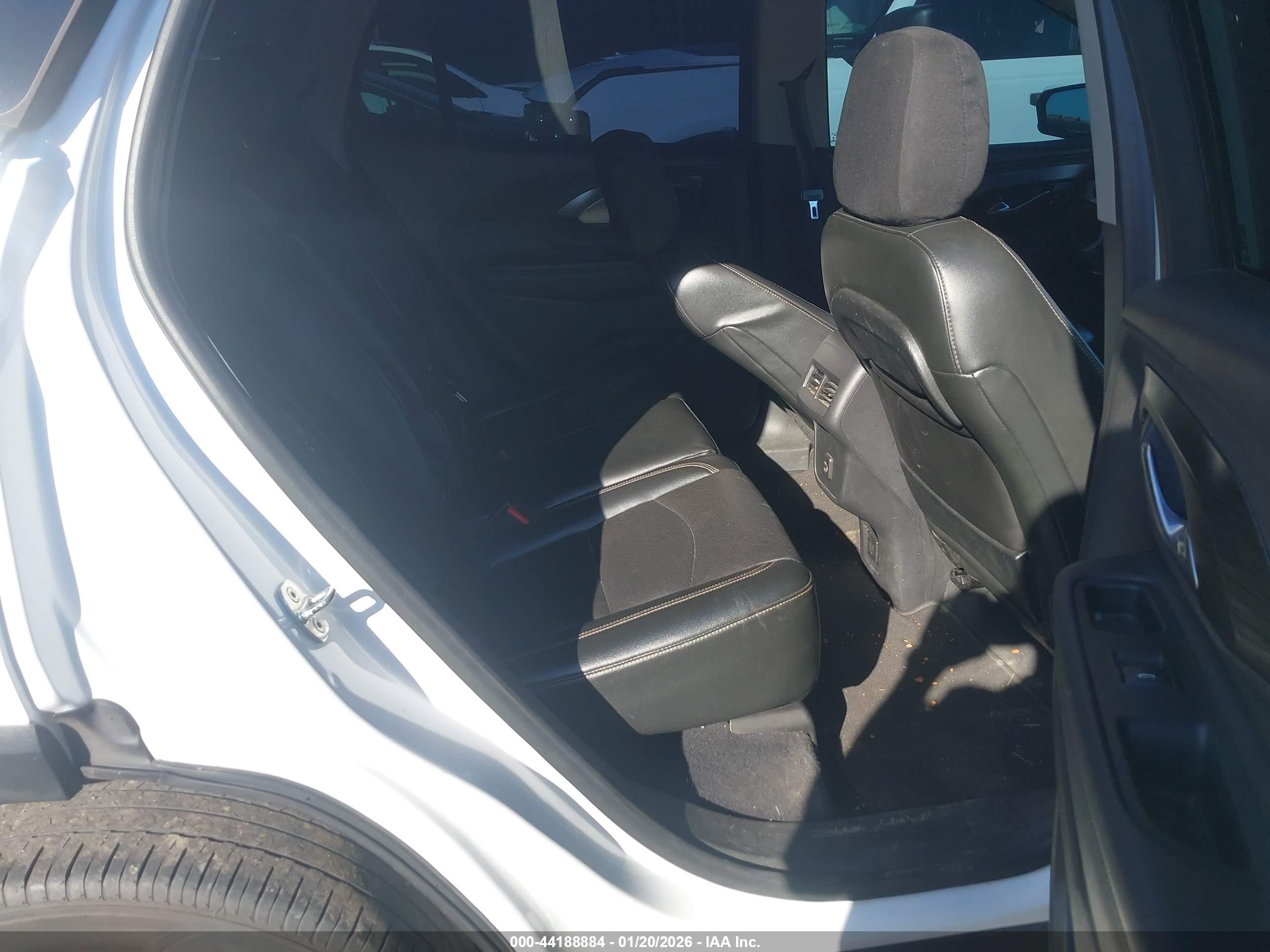 GMC TERRAIN image 8