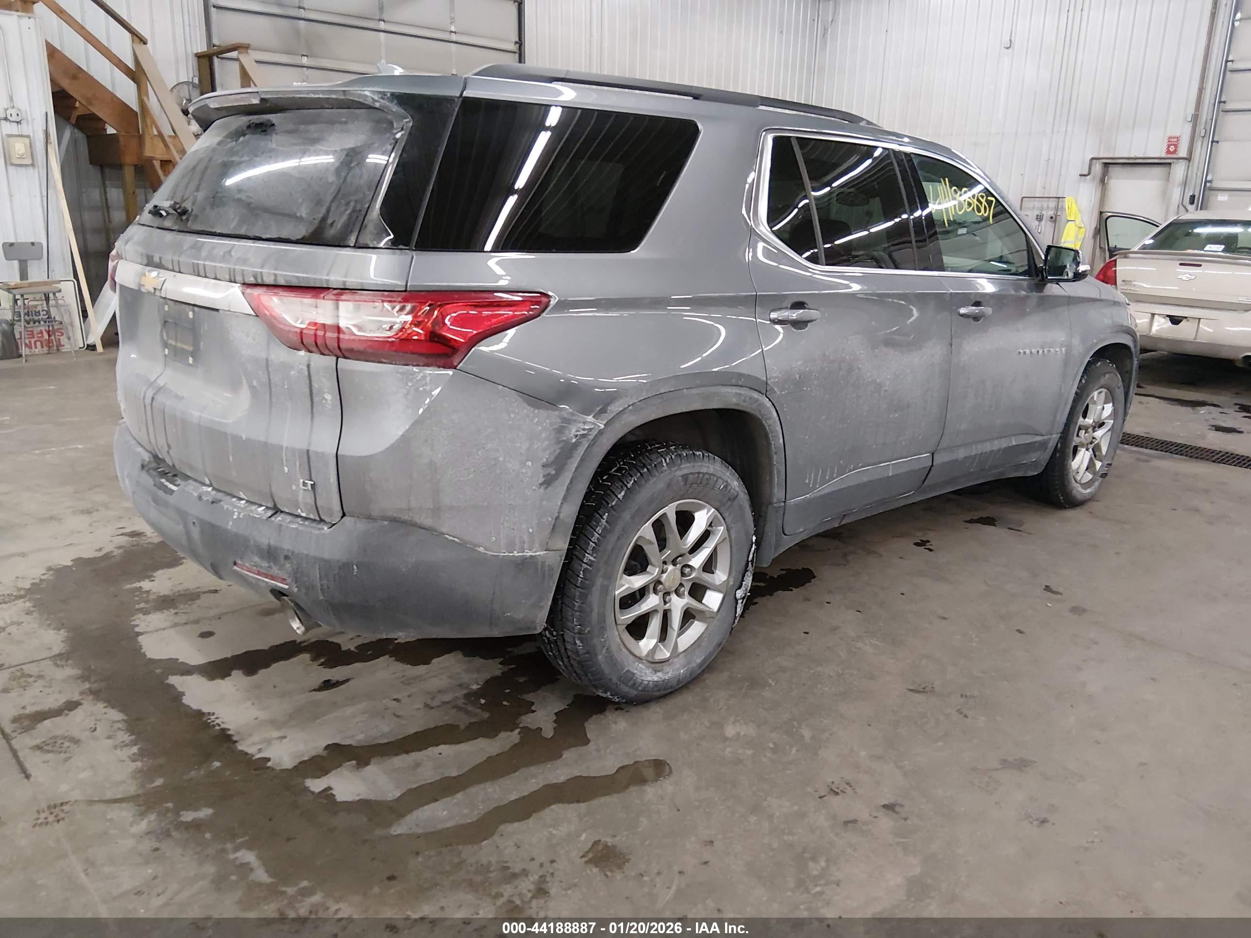 CHEVROLET TRAVERSE image 4