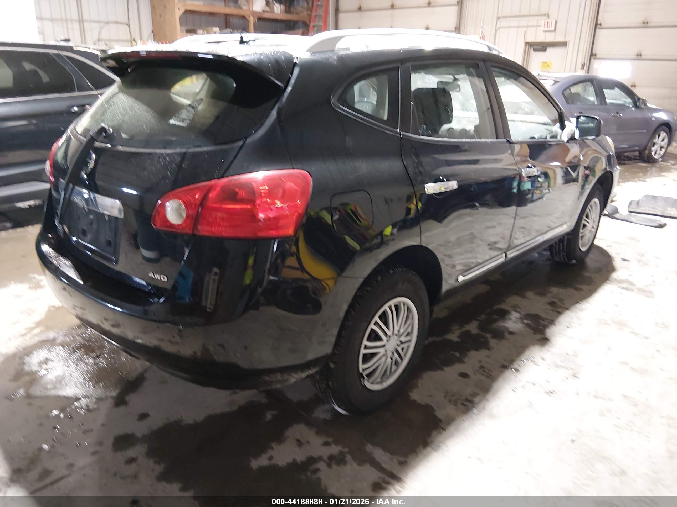 NISSAN ROGUE image 4