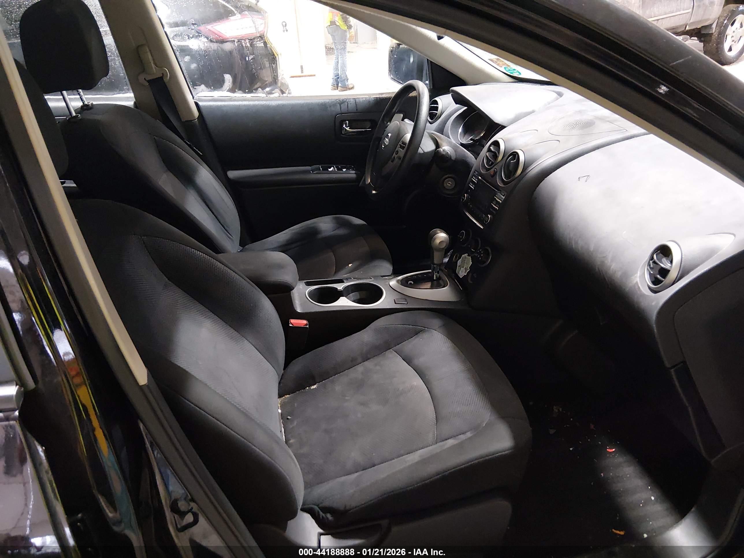 NISSAN ROGUE image 5