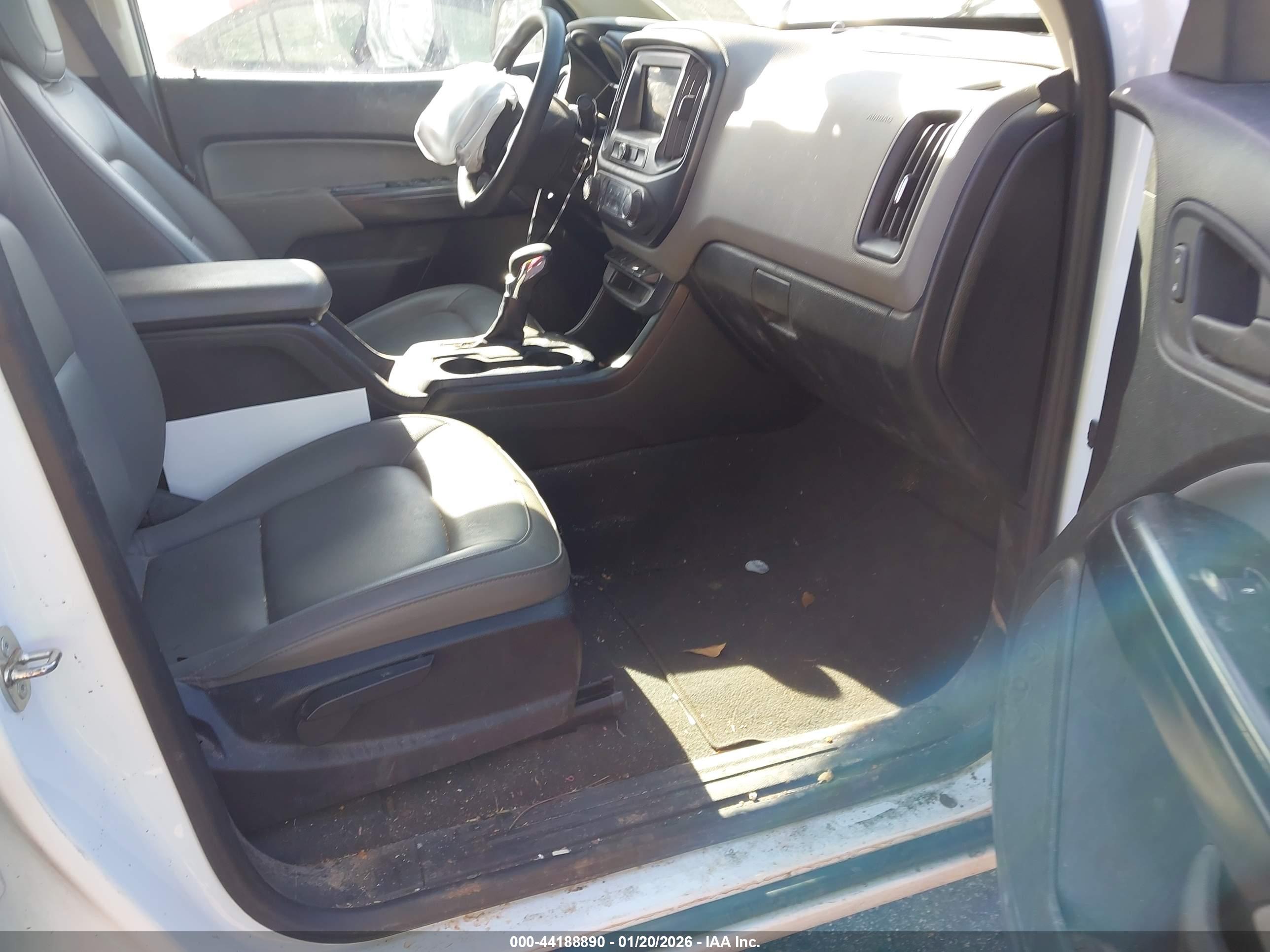 CHEVROLET COLORADO image 5