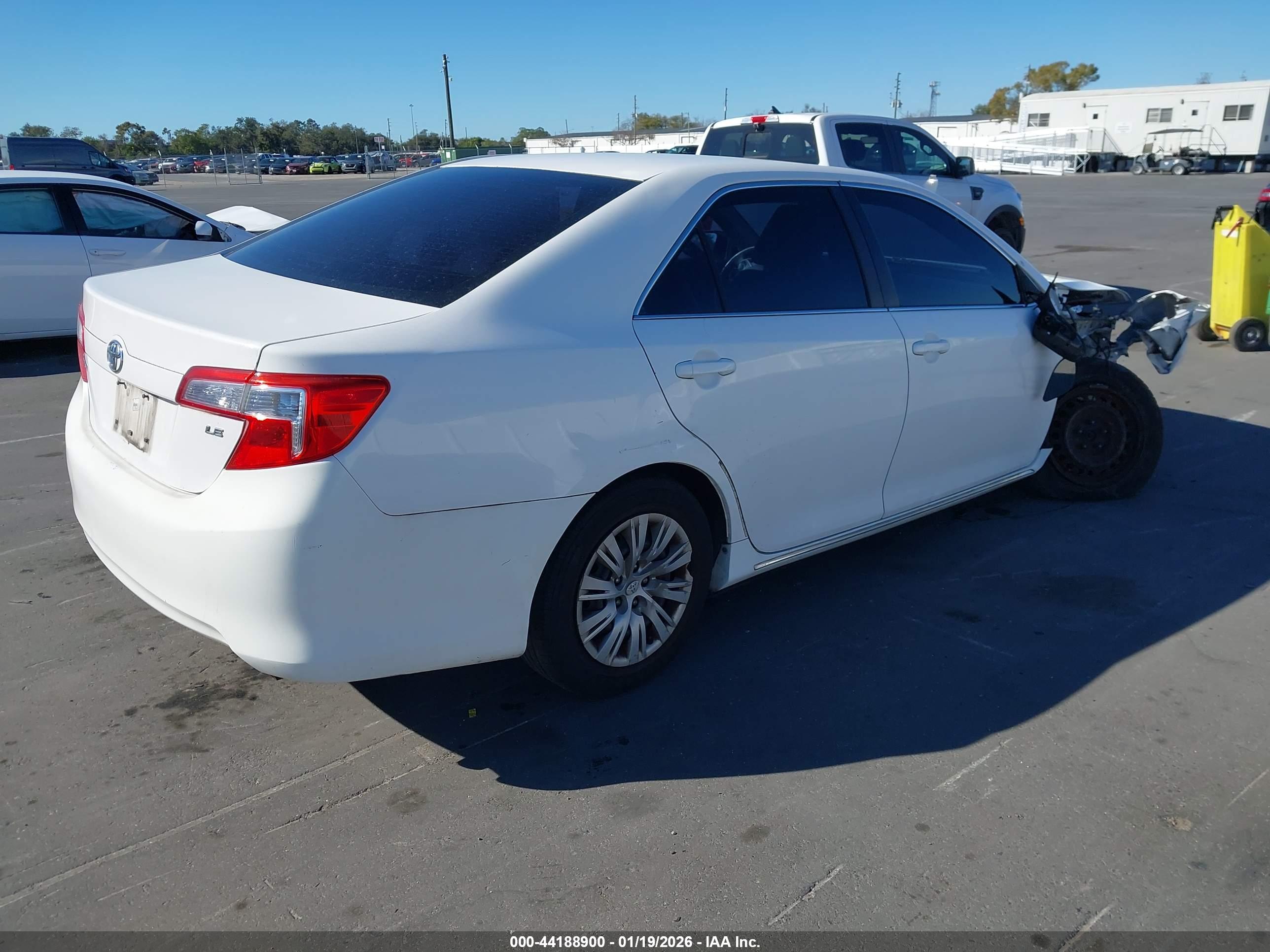 TOYOTA CAMRY image 4