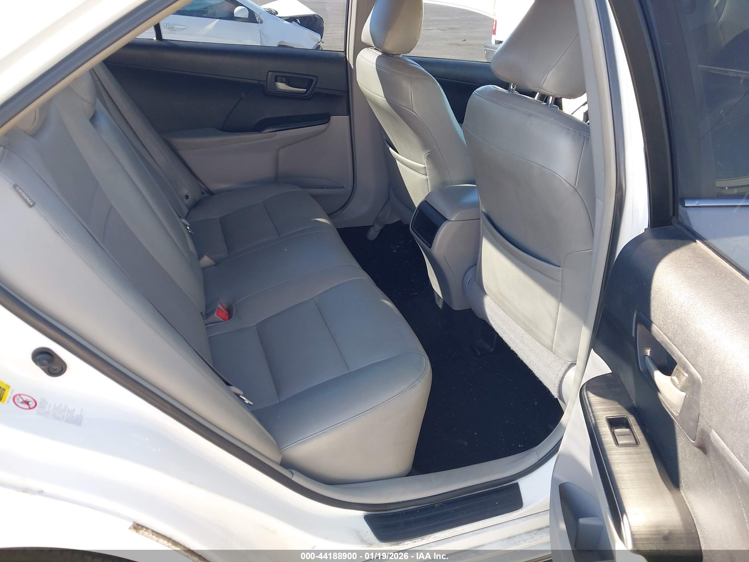 TOYOTA CAMRY image 8