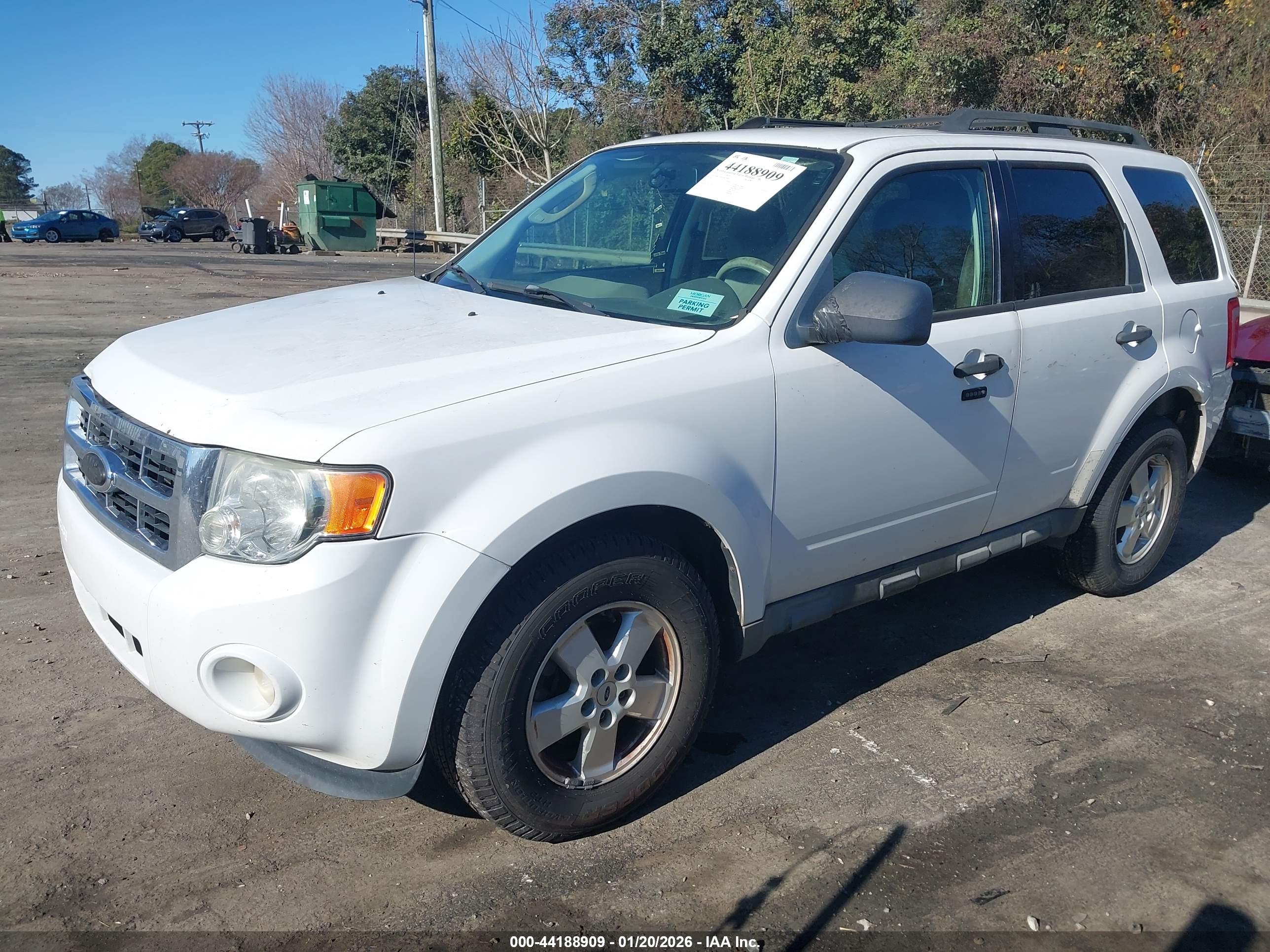 FORD ESCAPE image 2