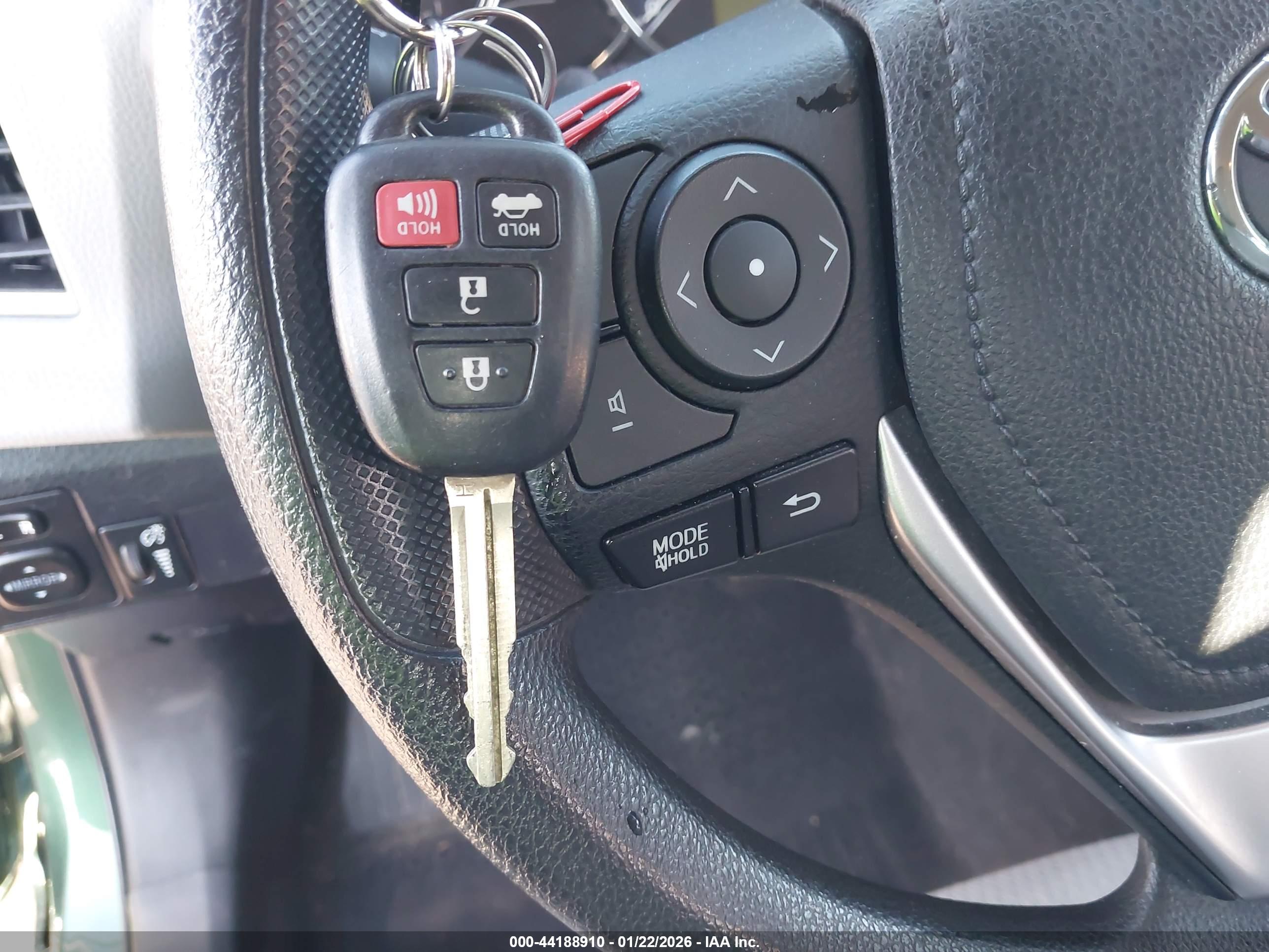 TOYOTA COROLLA image 11