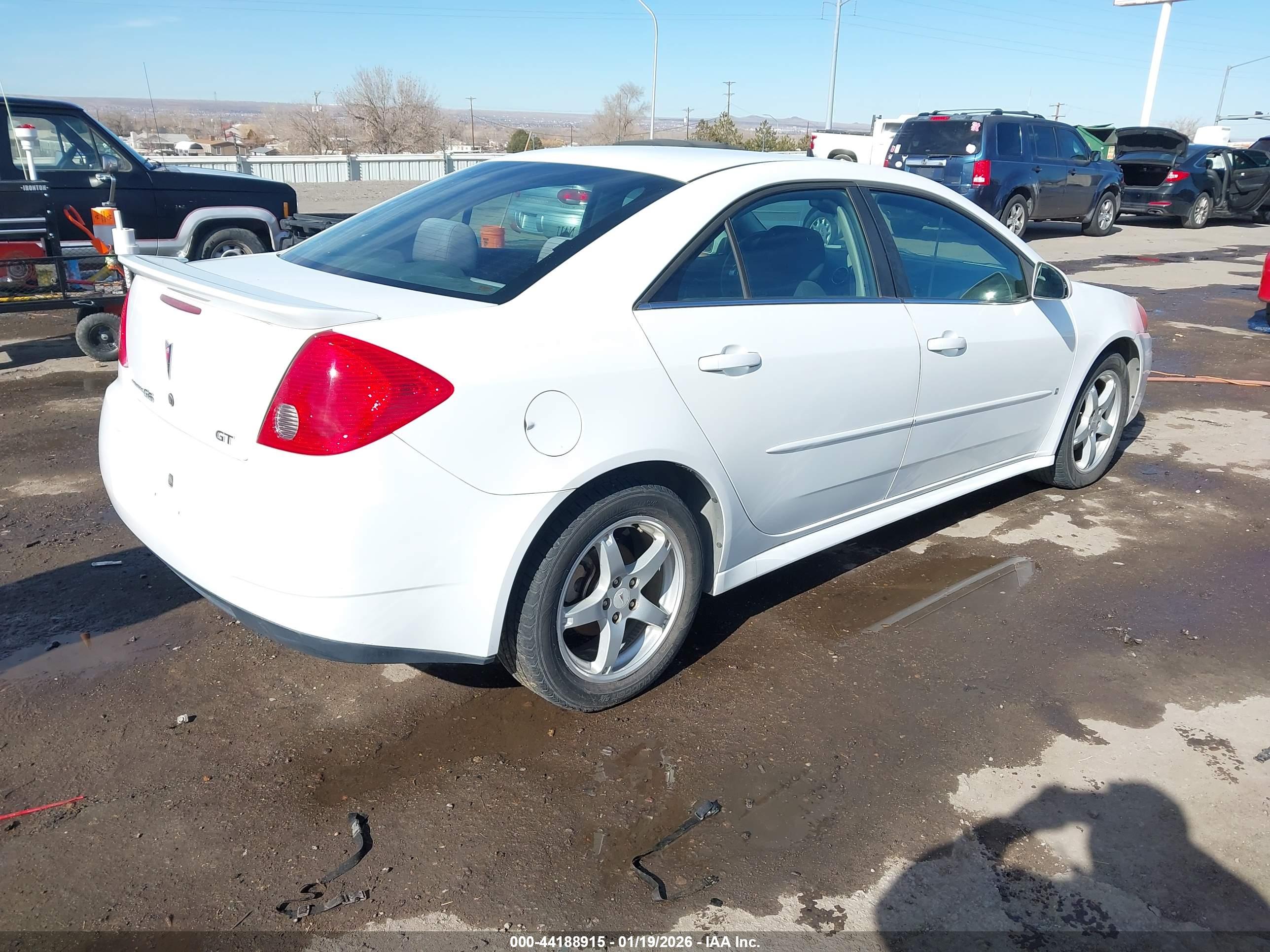 PONTIAC G6 image 4