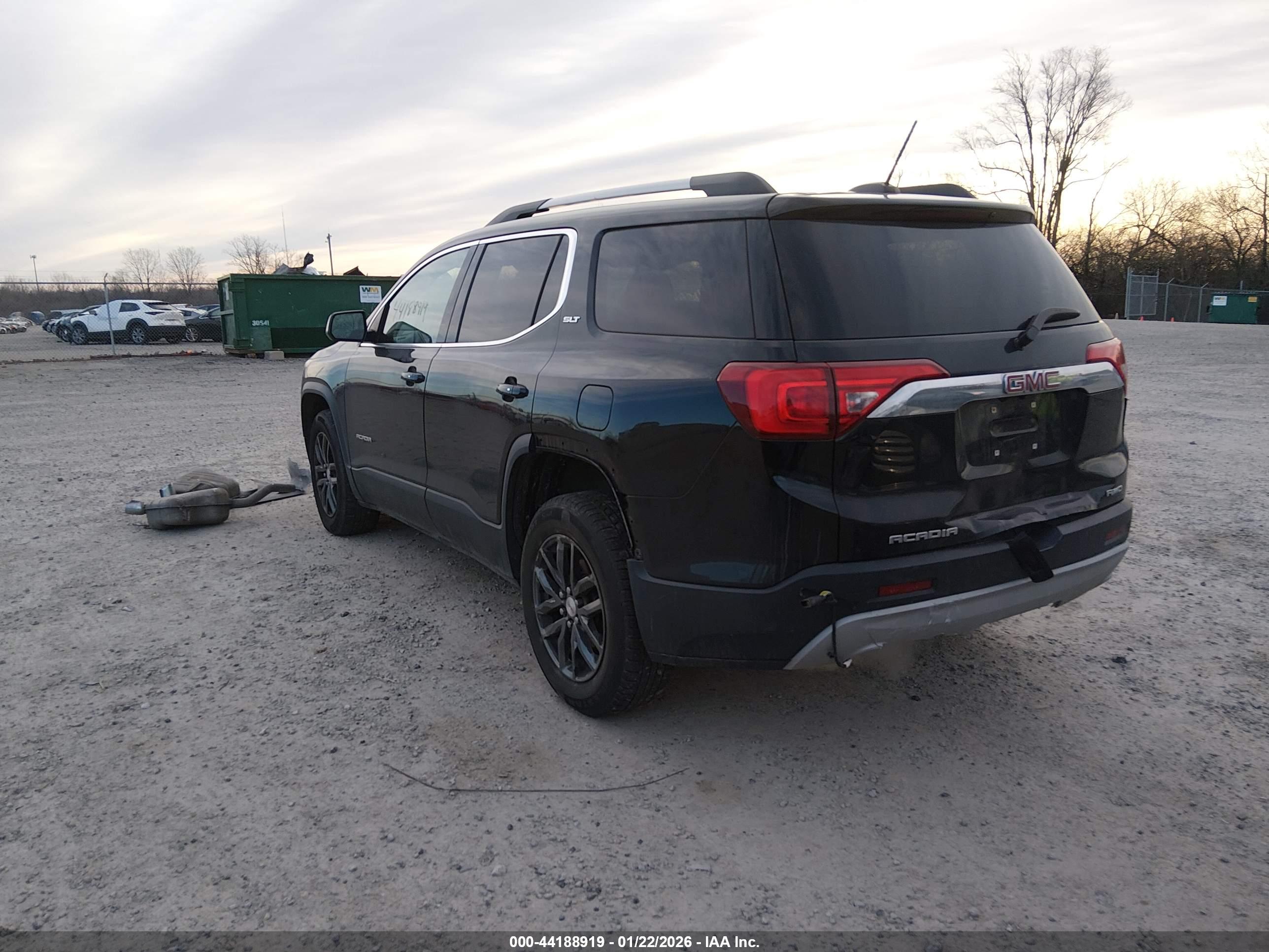 GMC ACADIA image 3