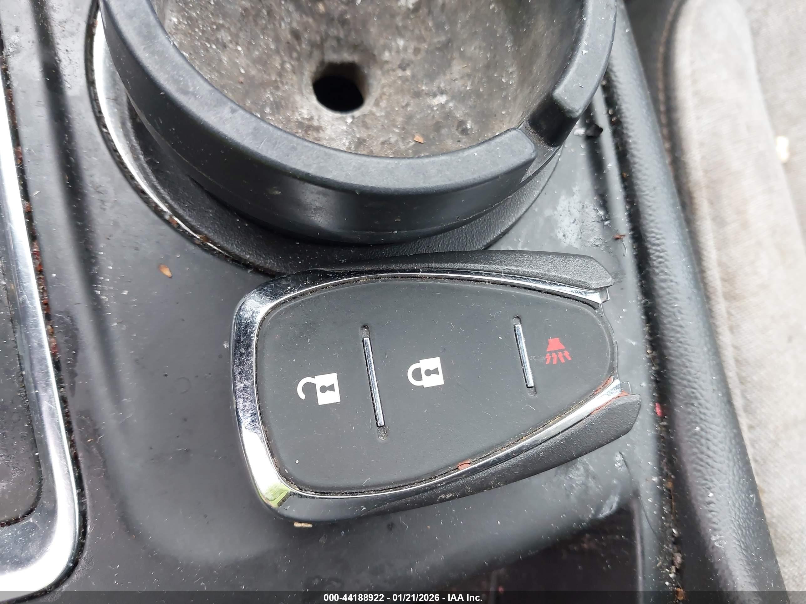 CHEVROLET EQUINOX image 11