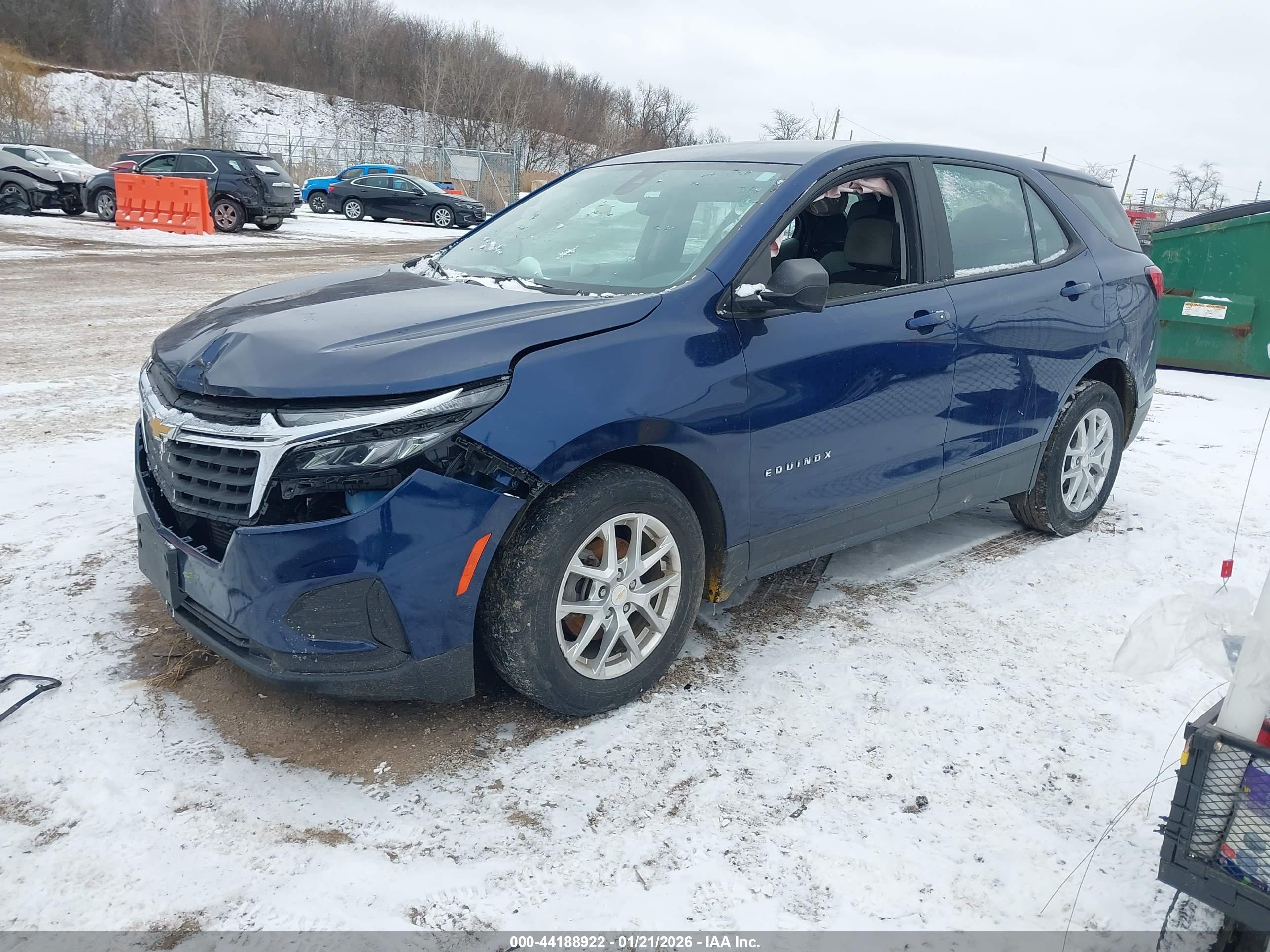 CHEVROLET EQUINOX image 2