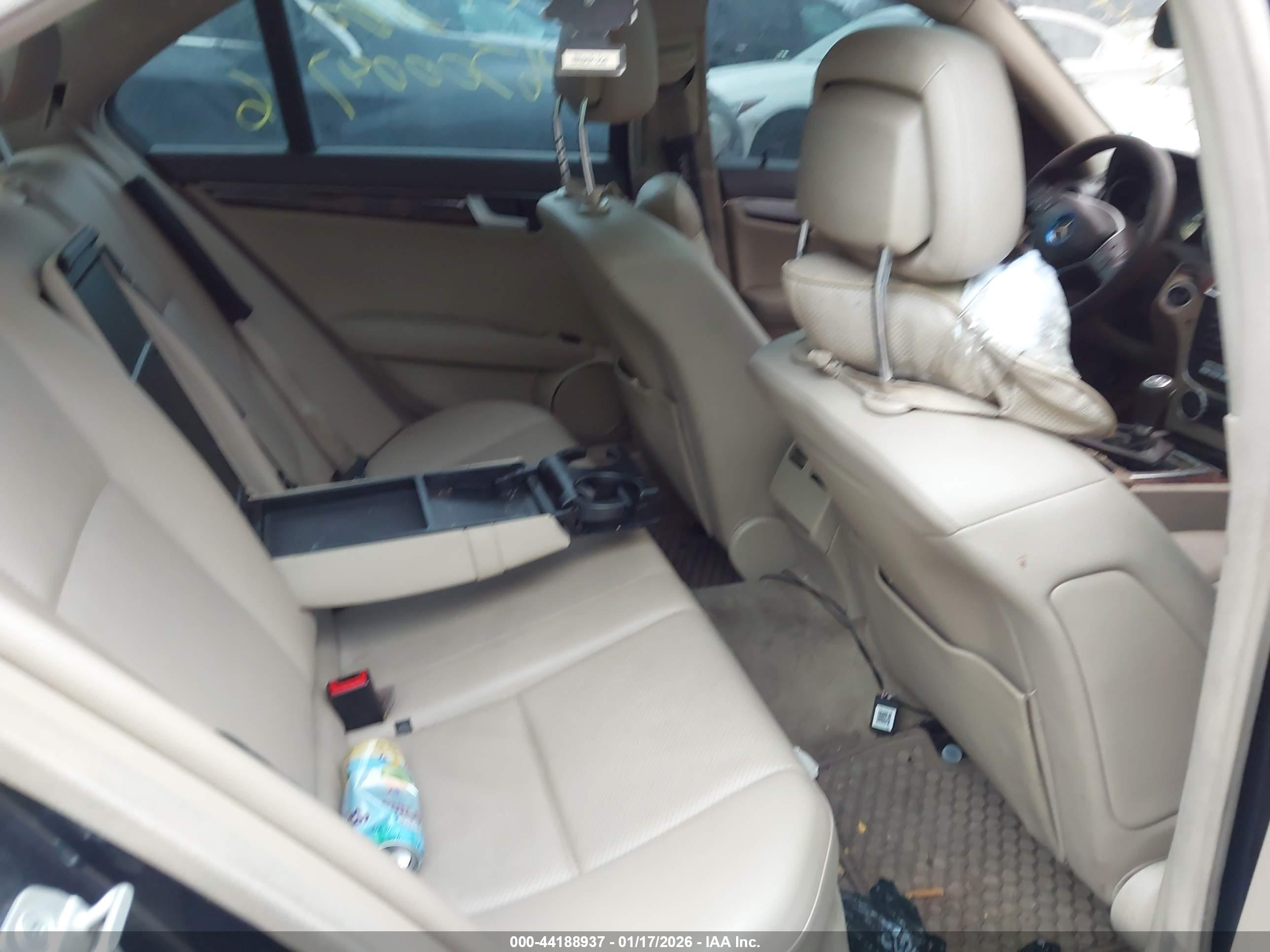 MERCEDES-BENZ C image 8