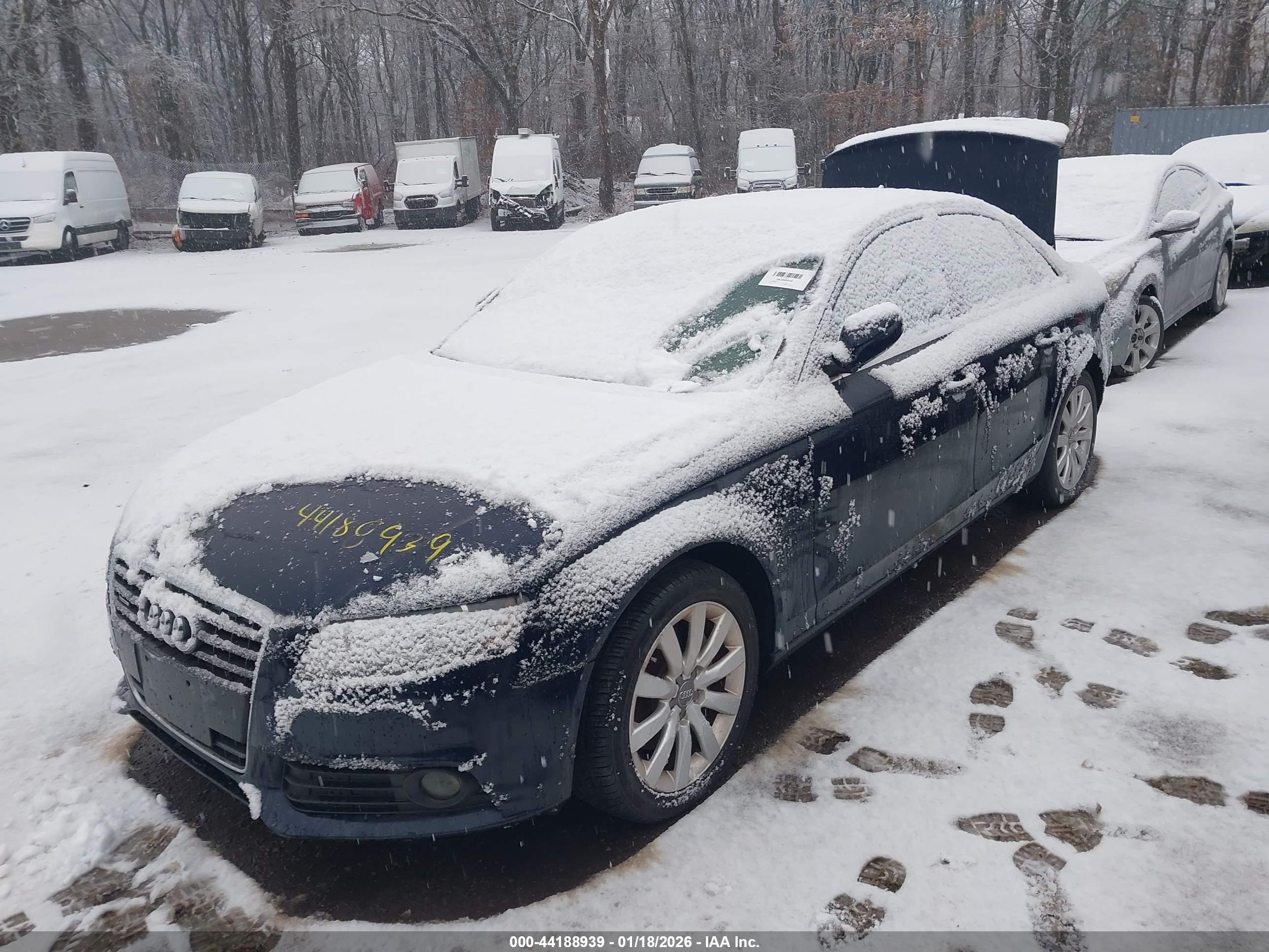 AUDI A4 image 2