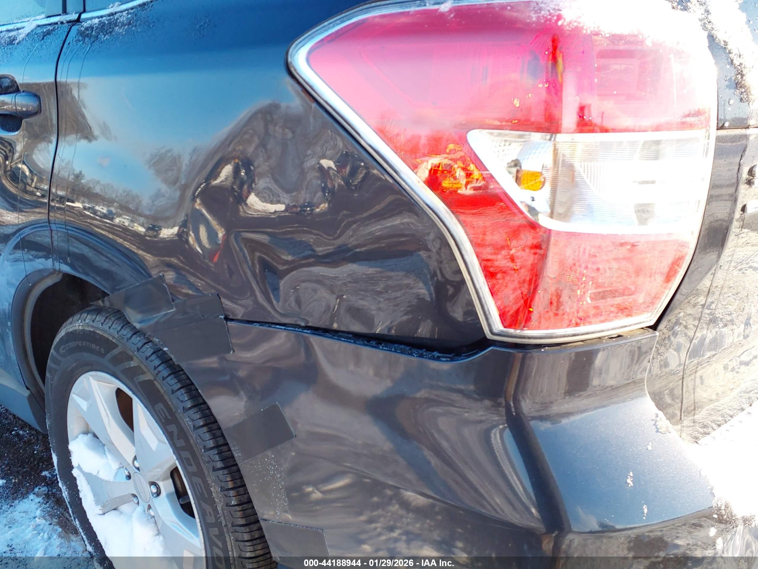 SUBARU FORESTER image 6