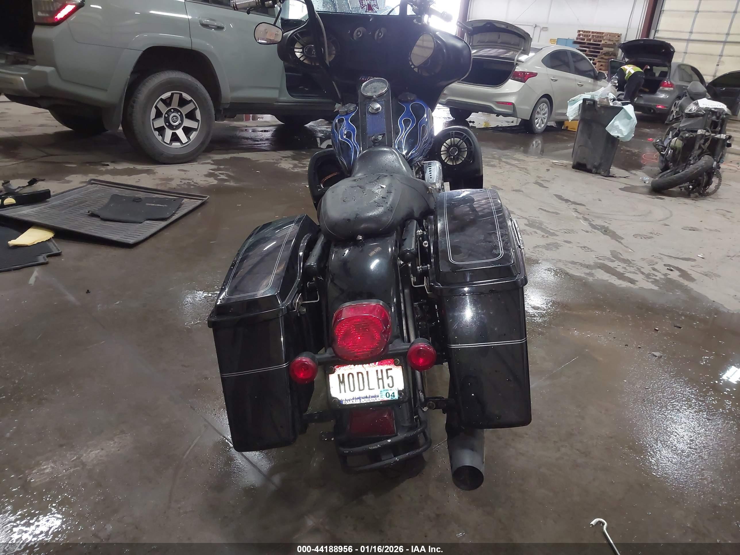 HARLEY-DAVIDSON FLHRI image 6