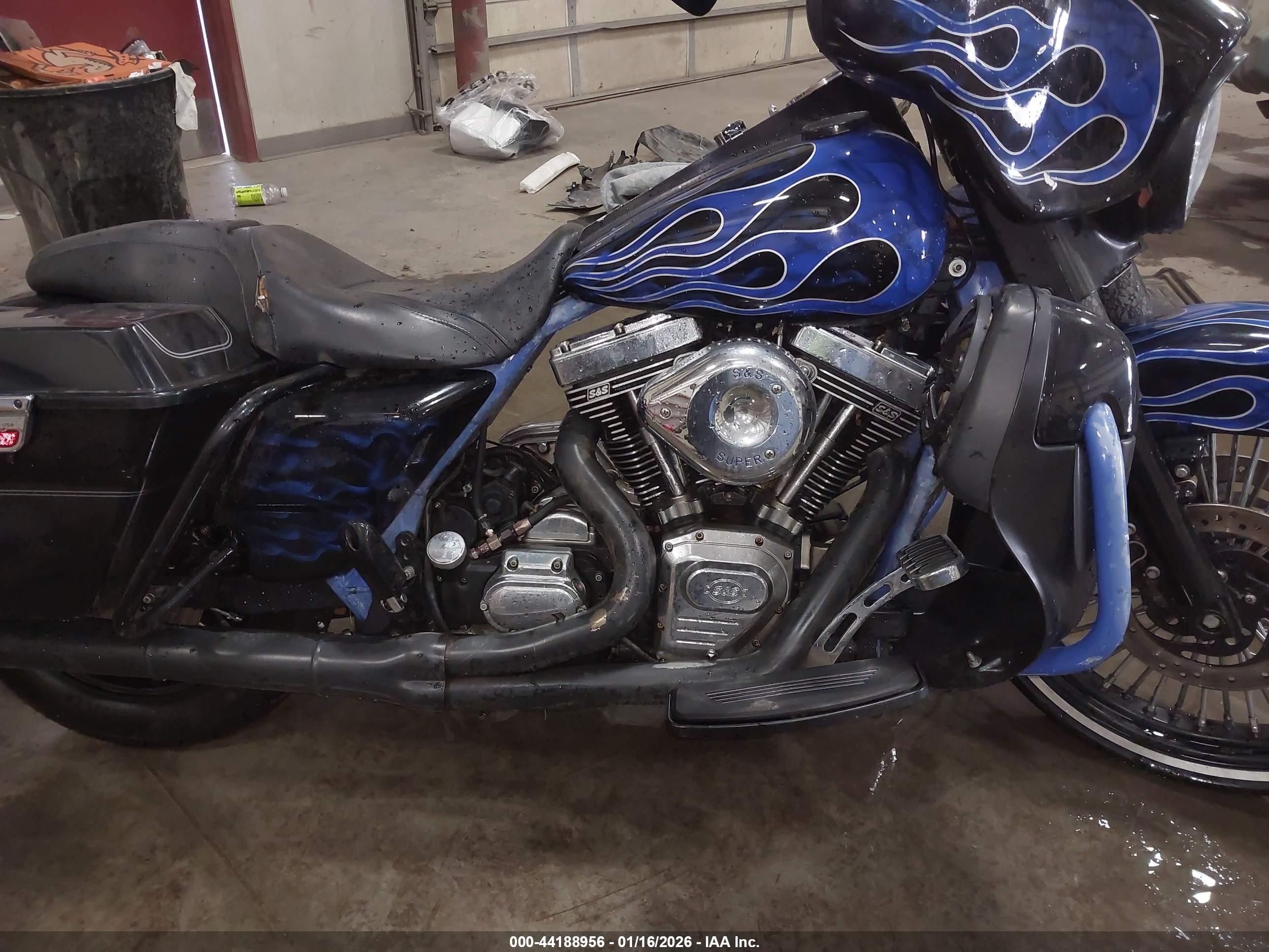 HARLEY-DAVIDSON FLHRI image 8