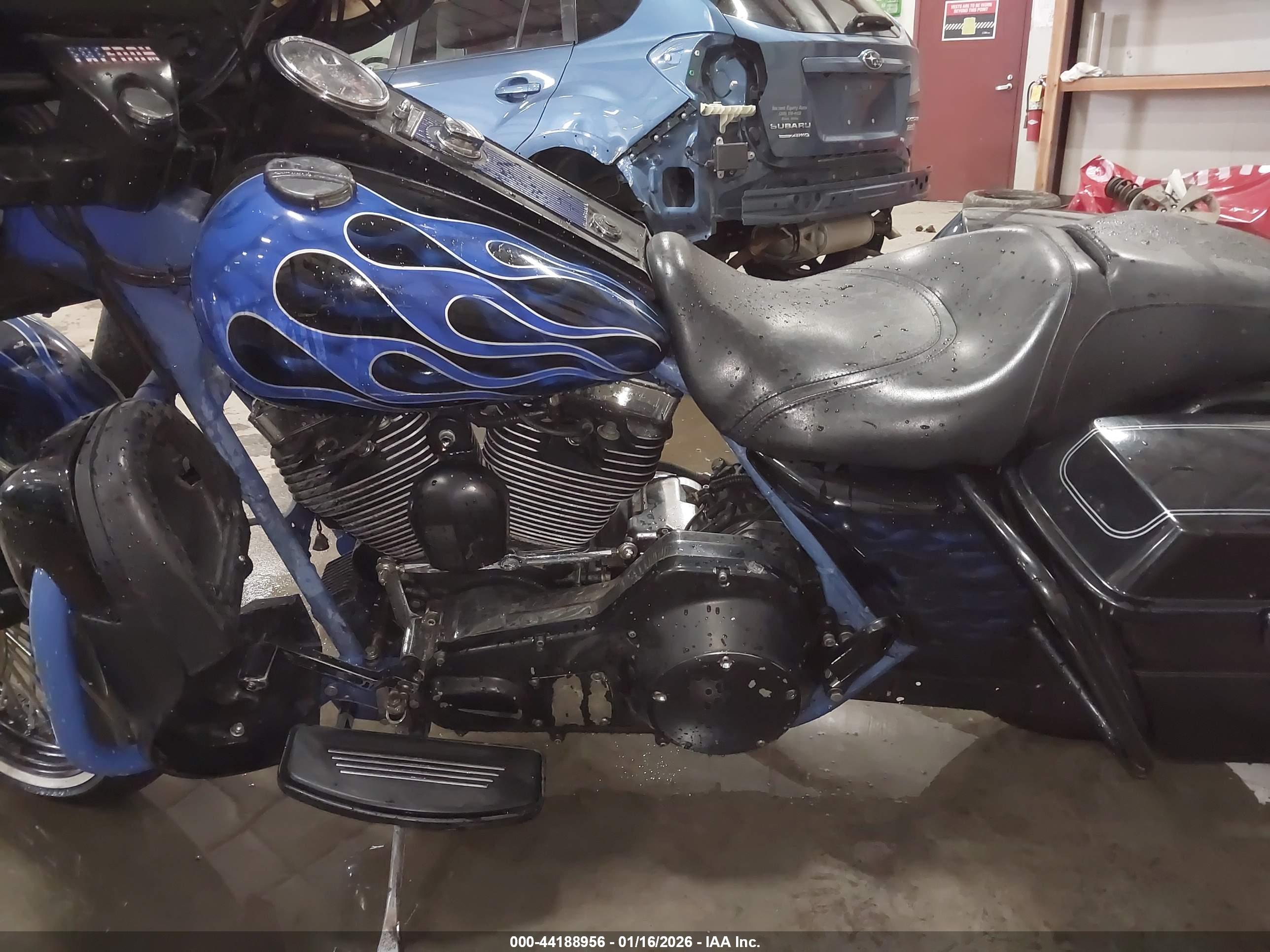 HARLEY-DAVIDSON FLHRI image 9
