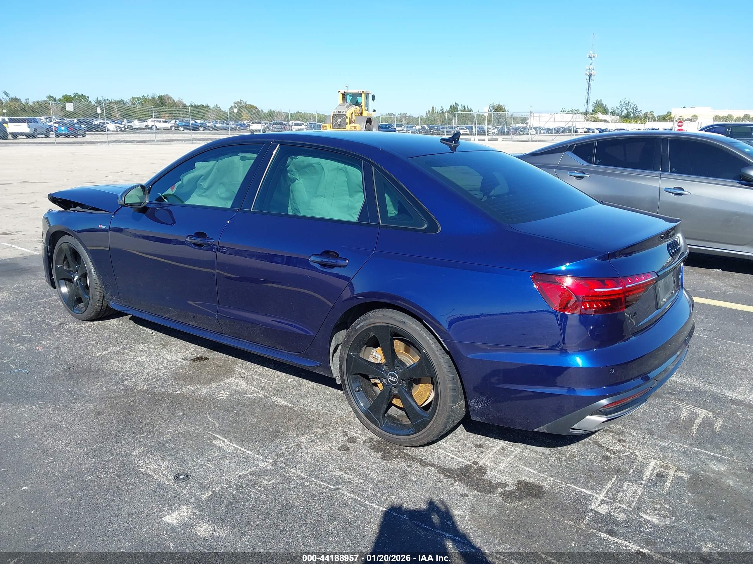 AUDI A4 image 3