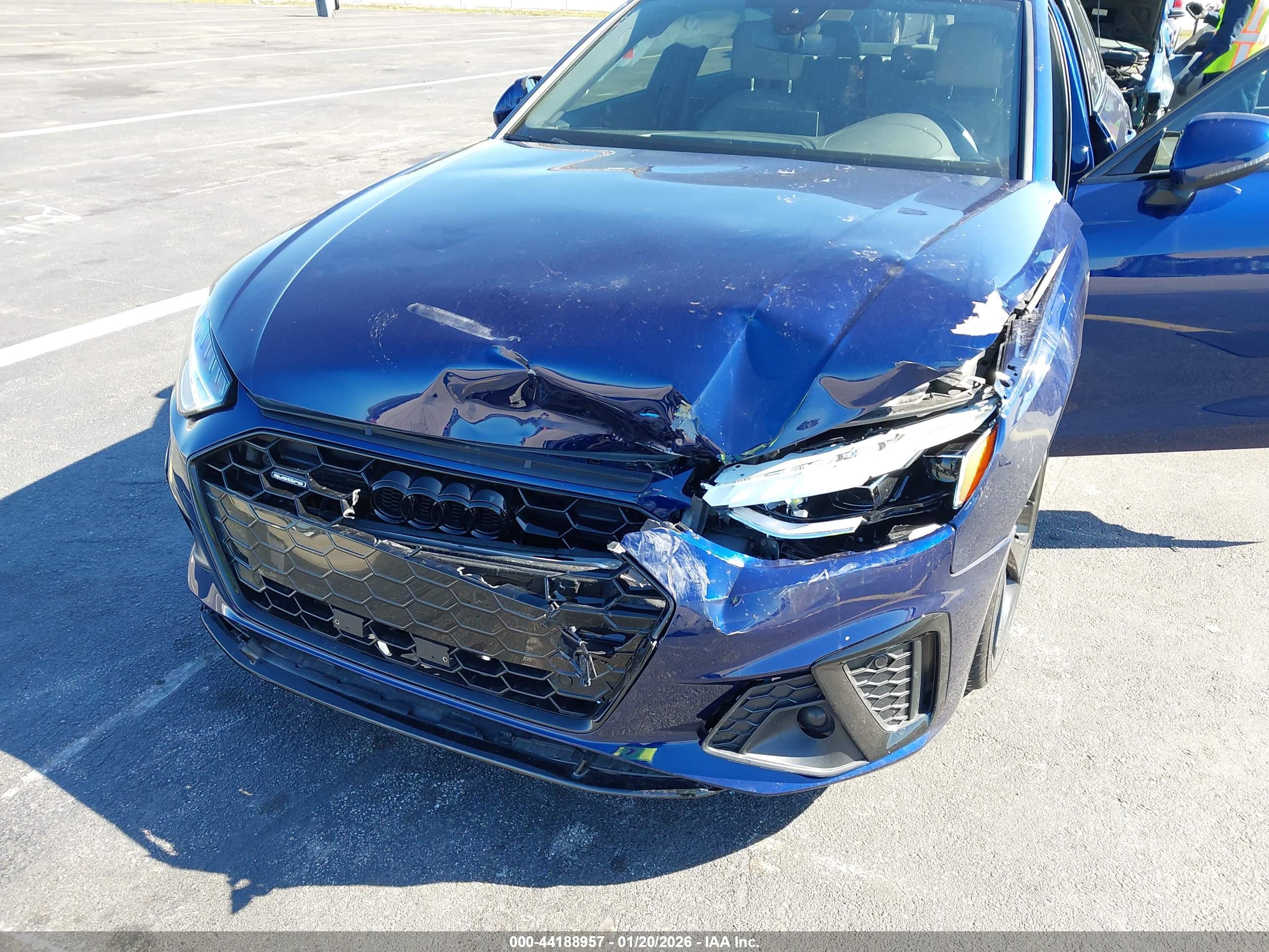 AUDI A4 image 6