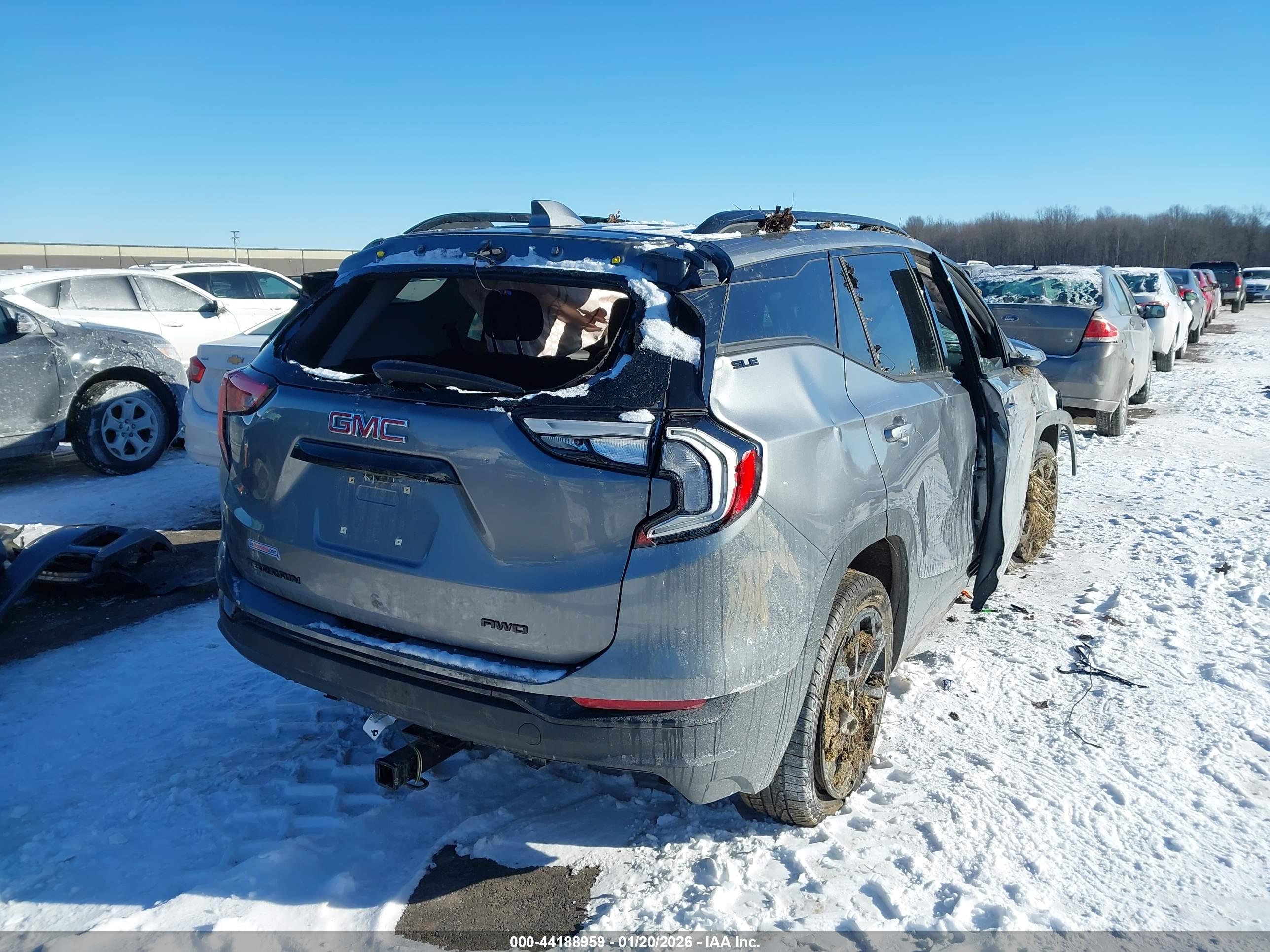 GMC TERRAIN image 4