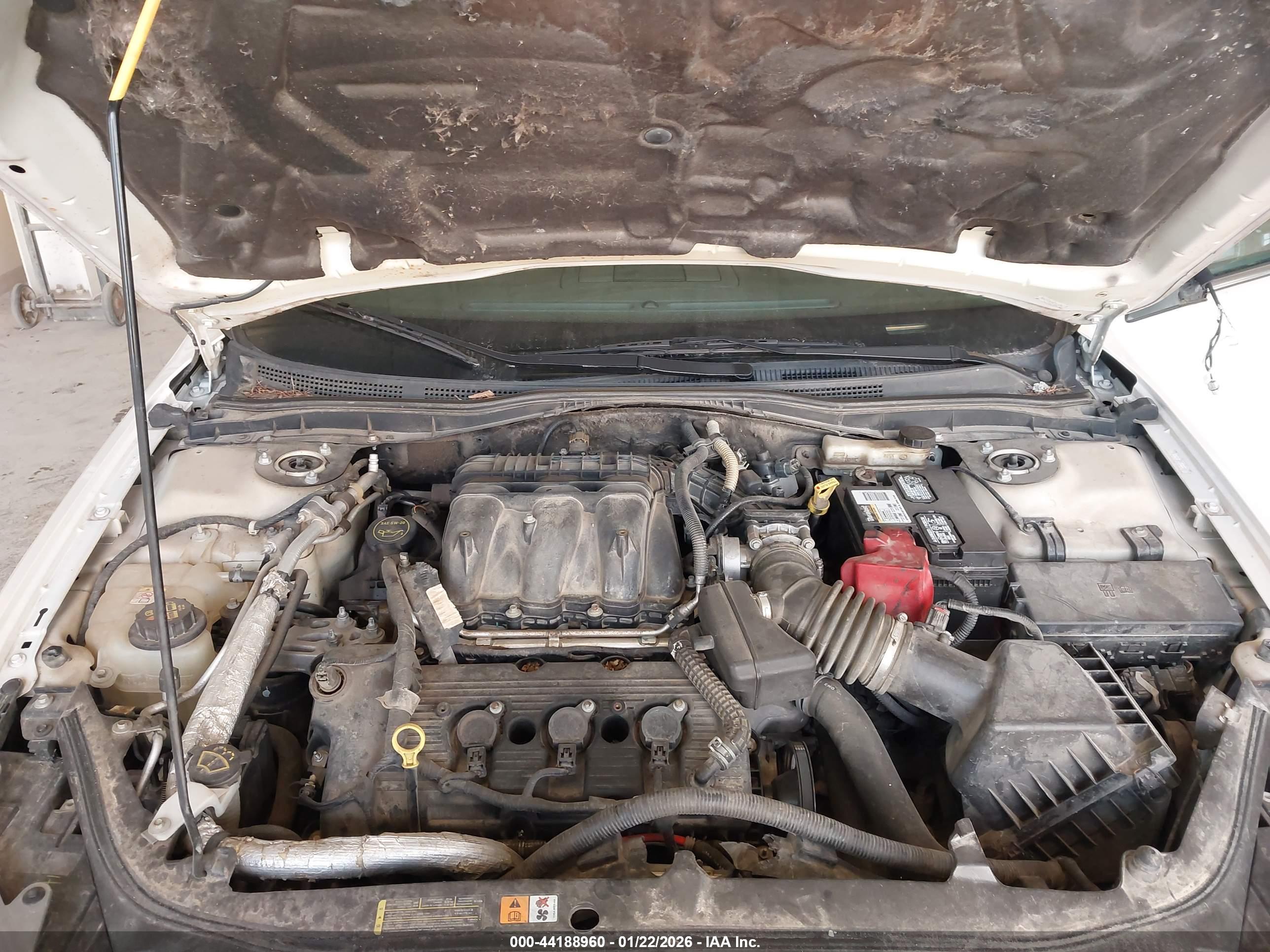 FORD FUSION image 10